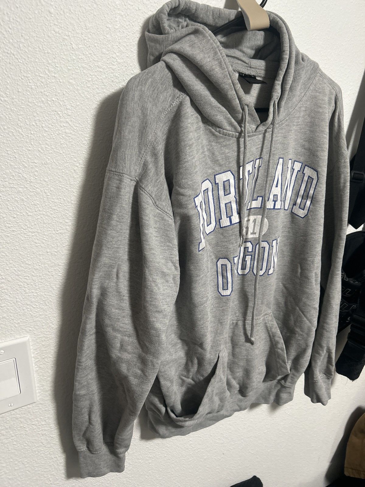 Other Grey sportswear portland oregon hoodie size L Size US L / EU 52-54 / 3 - 2 Thumbnail