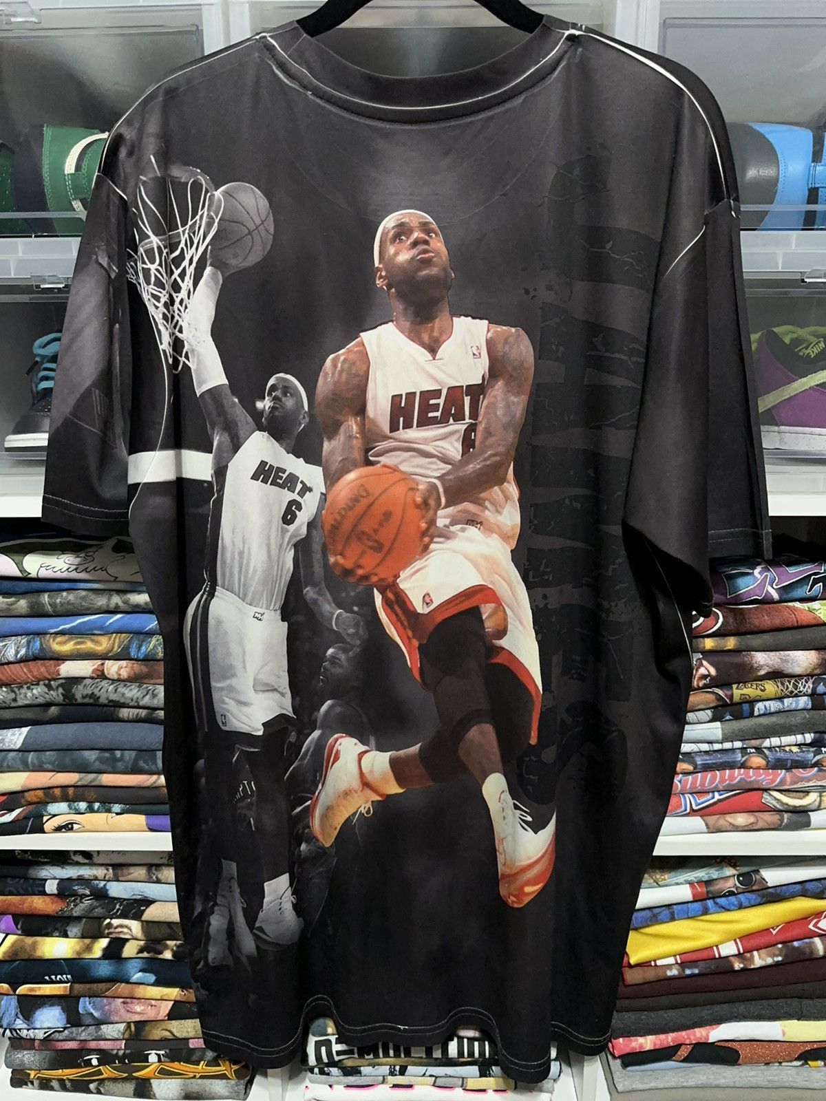 Jordan Brand 2000s Lebron James Miami Heat All Over Print T-Shirt XL Size US XL / EU 56 / 4 - 2 Thumbnail