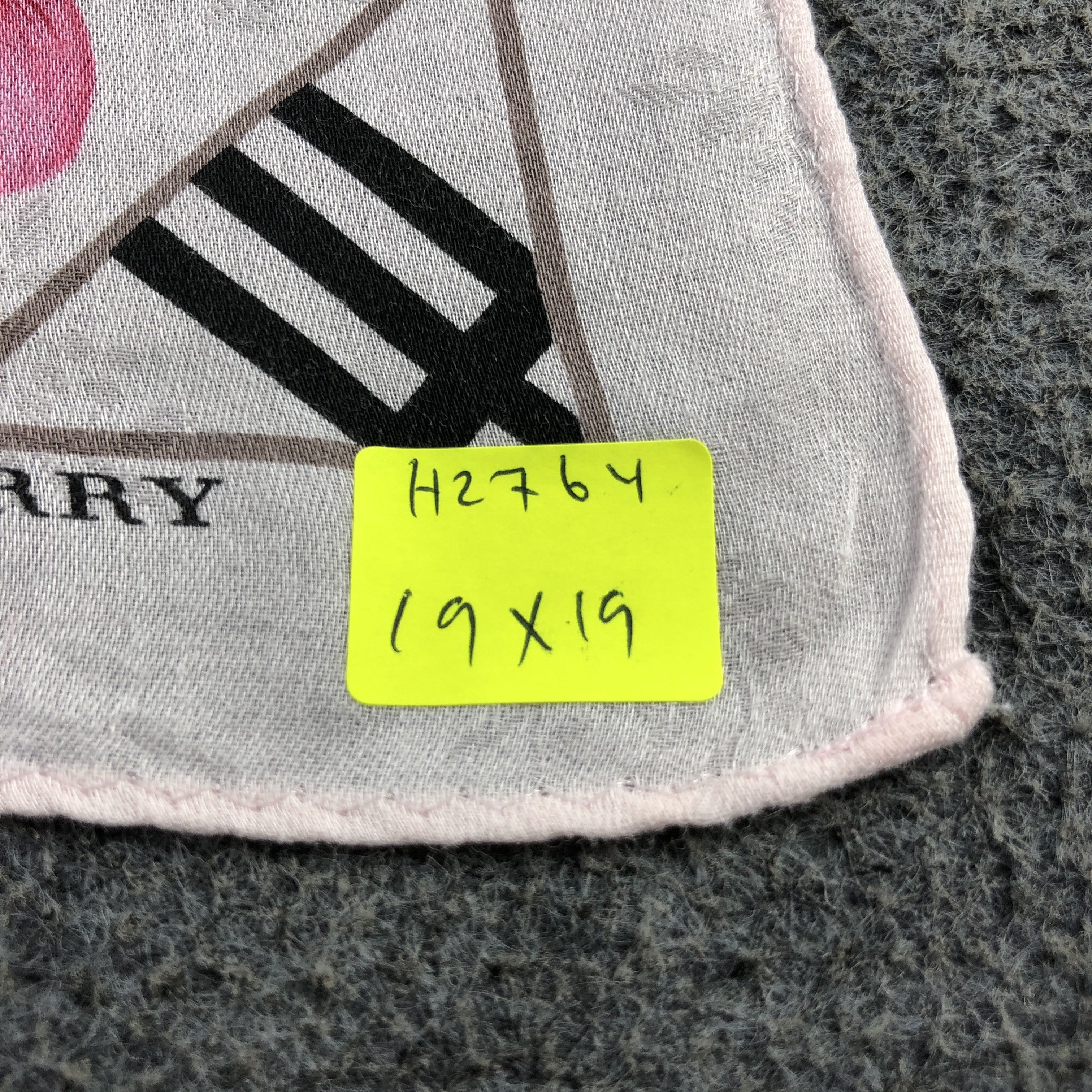 Burberry Burberry Handkerchief Neckerchief Bandana H2764 Size ONE SIZE - 7 Thumbnail