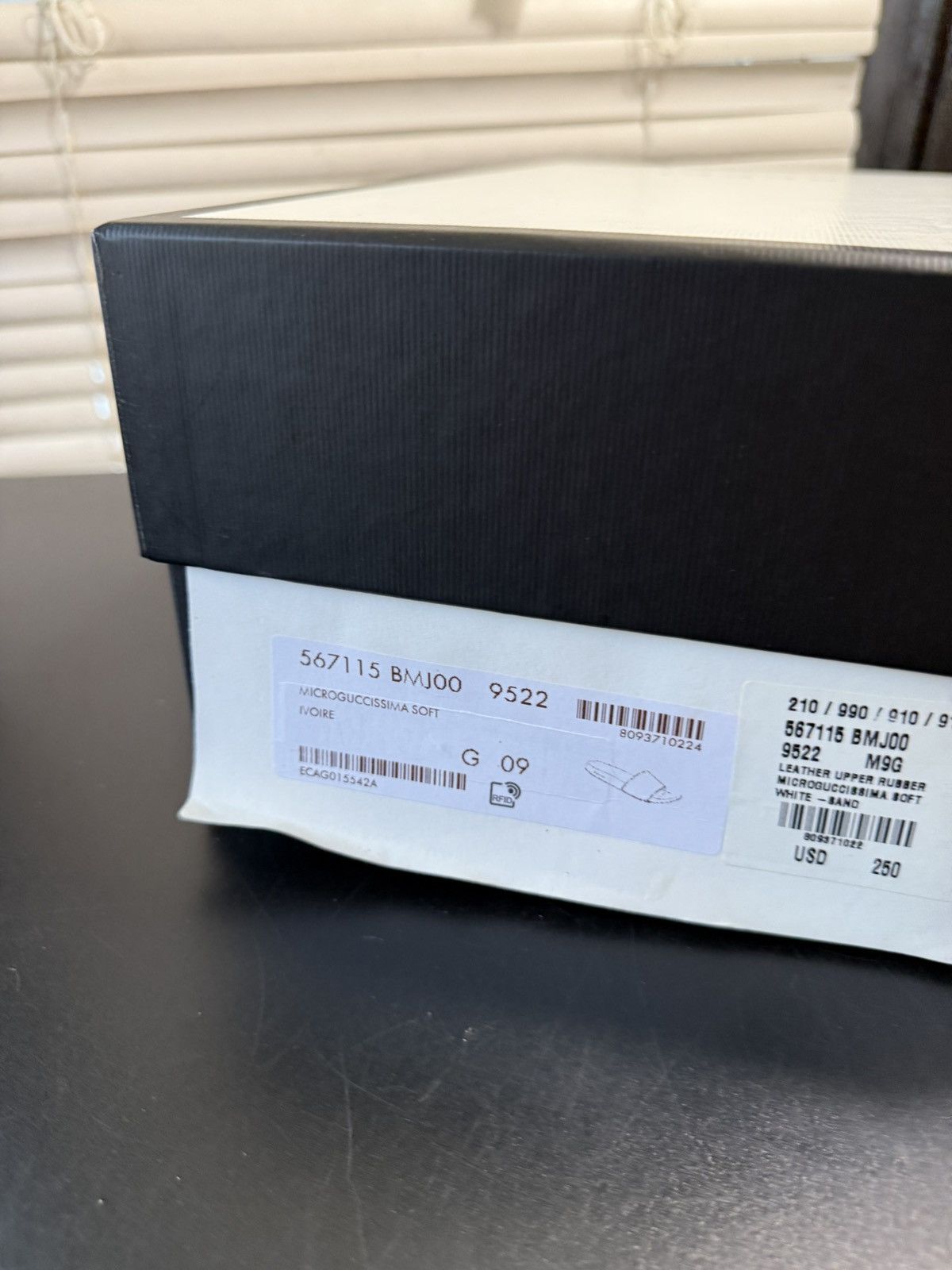 Gucci Gucci Microguccissima Slides Size 9 Clean Condo Size US 9 / EU 42 - 11 Thumbnail