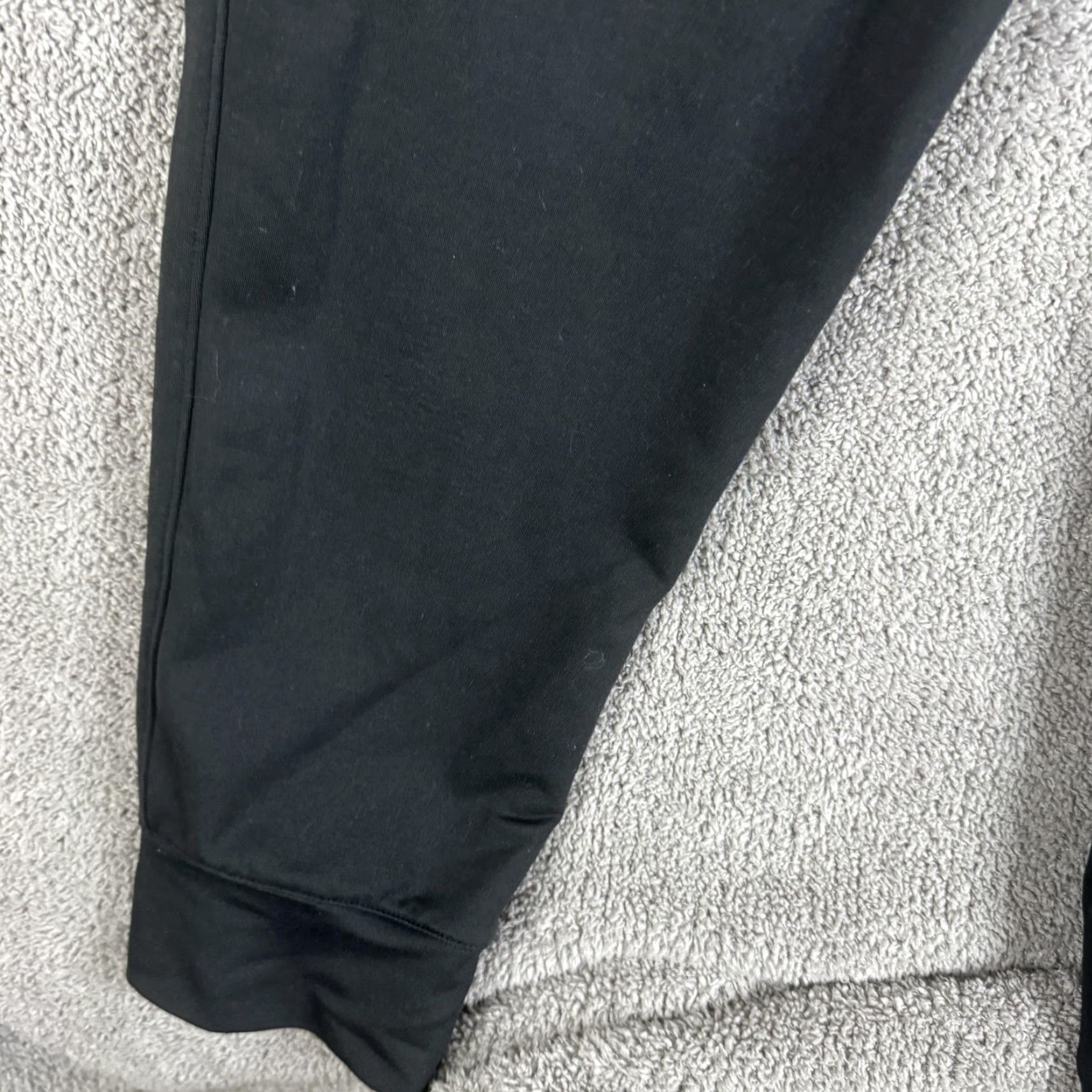 New Balance New Balance Jogger Pants Mens M Black Knit Elastic Waist Athletic Regular Size Medium Tapered Leg Pockets Size US 31 - 5 Thumbnail