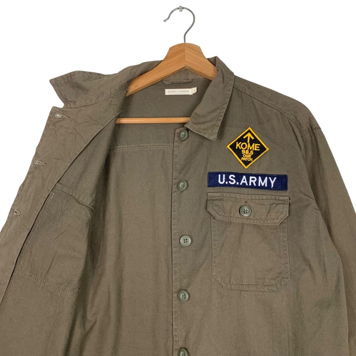Vintage Patches US Army & University of Toledo Logo Shirt #0290-C13 Size US S / EU 44-46 / 1 - 11 Thumbnail