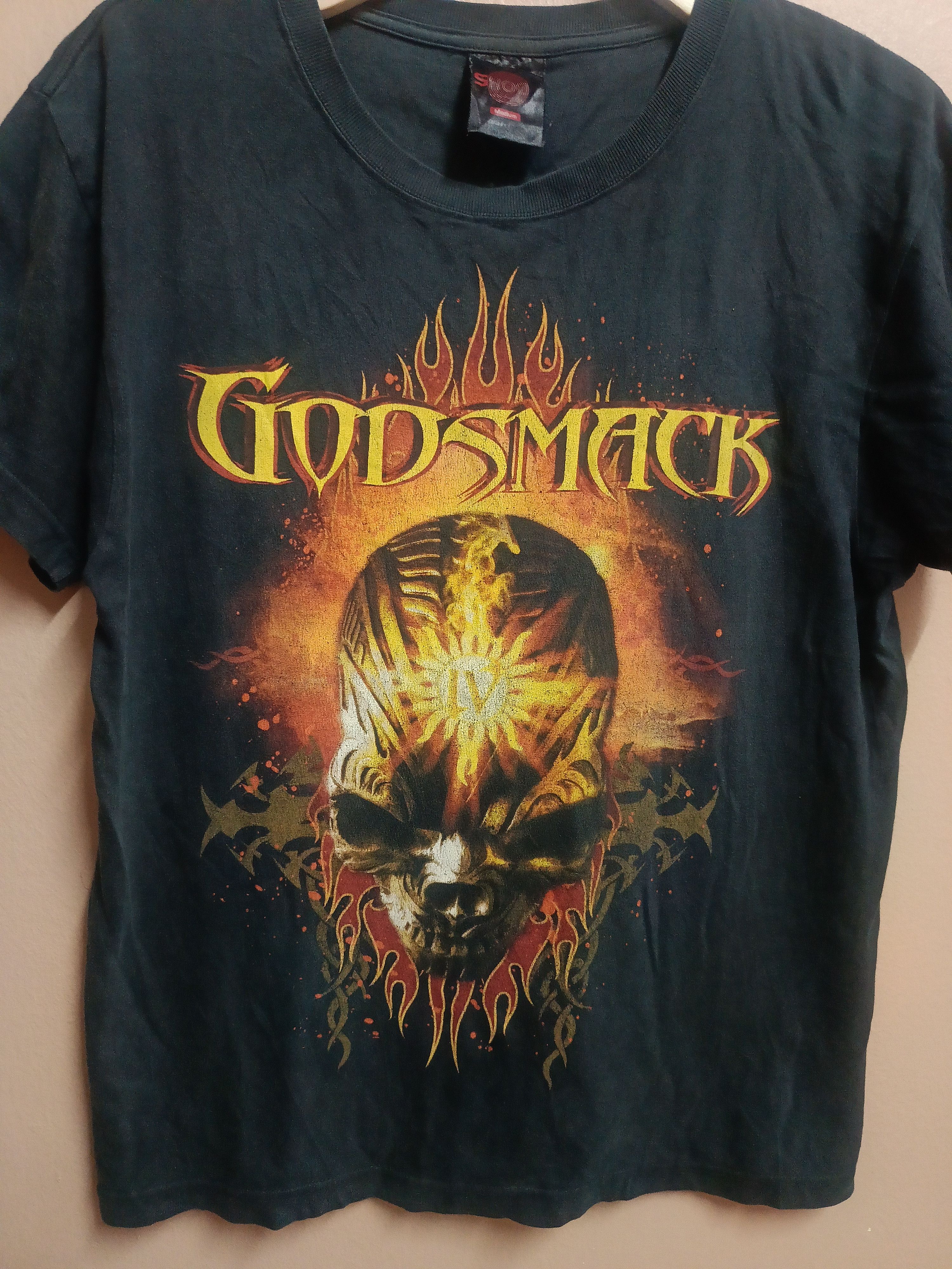 Band Tees Vtg Y2K Godsmack Album cover tees Size US M / EU 48-50 / 2 - 3 Thumbnail