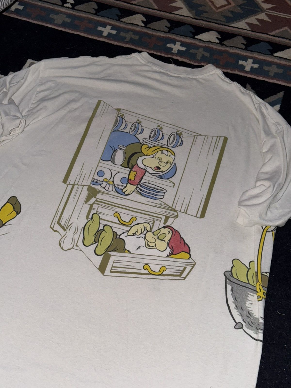Disney Vintage 90's Disney Snow White 7 Dwarfs Oversized T Shirt Size US XXL / EU 58 / 5 - 6 Thumbnail