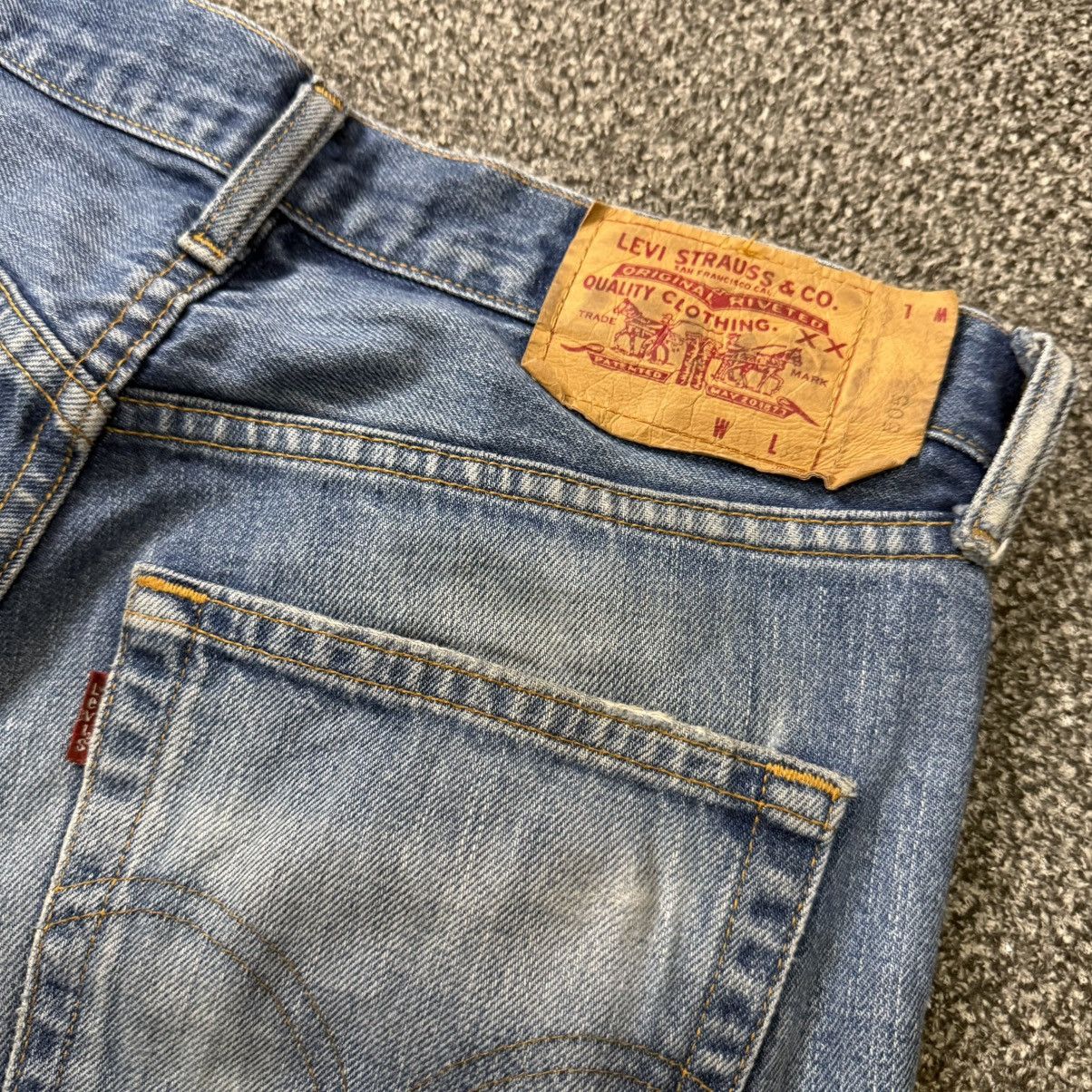 Levi's Vintage Clothing Vintage Levis 505 Light Wash Denim W31 Size US 31 - 9 Thumbnail