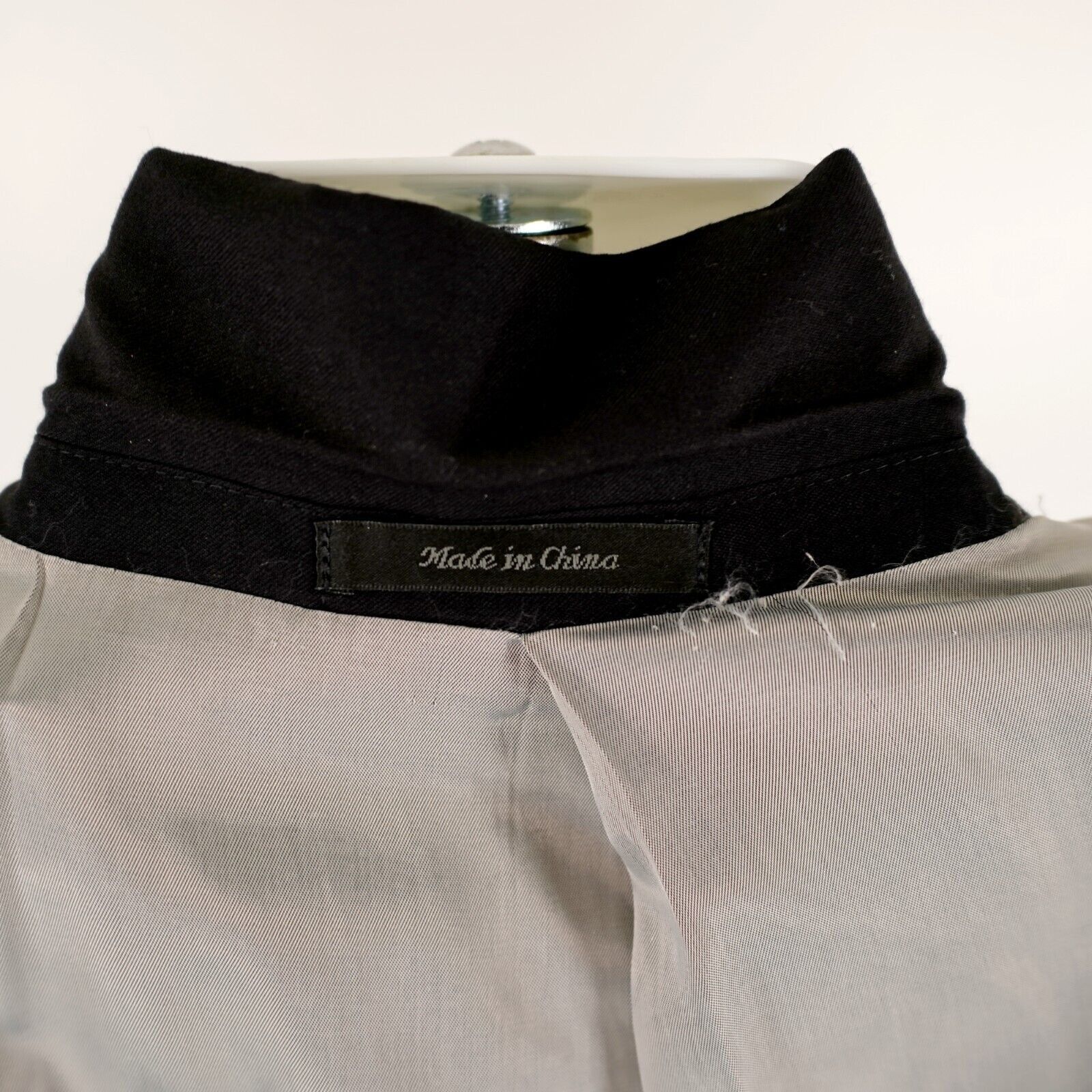 Calvin Klein Calvin Klein Wool Black 2 Felt Button 2 Piece Tuxedo 44R 41/ Size 44R - 17 Thumbnail