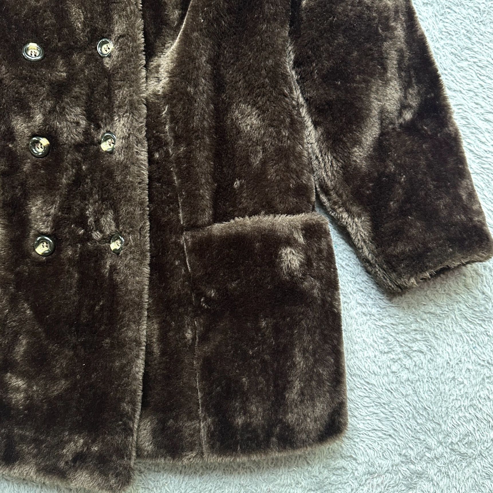 Vintage VINTAGE International World of White Stag Coat Womens S-M Dark Brown Faux Fur Double Breasted Jacket/Coat with Pockets Size S / US 4 / IT 40 - 6 Thumbnail