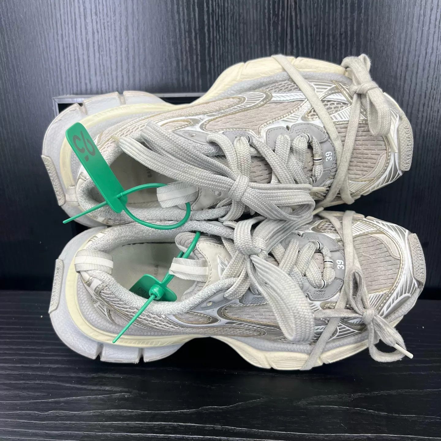 Balenciaga Balenciaga 3XL Light Beige 39 New Condition Size US 6 / EU 39 - 6 Thumbnail