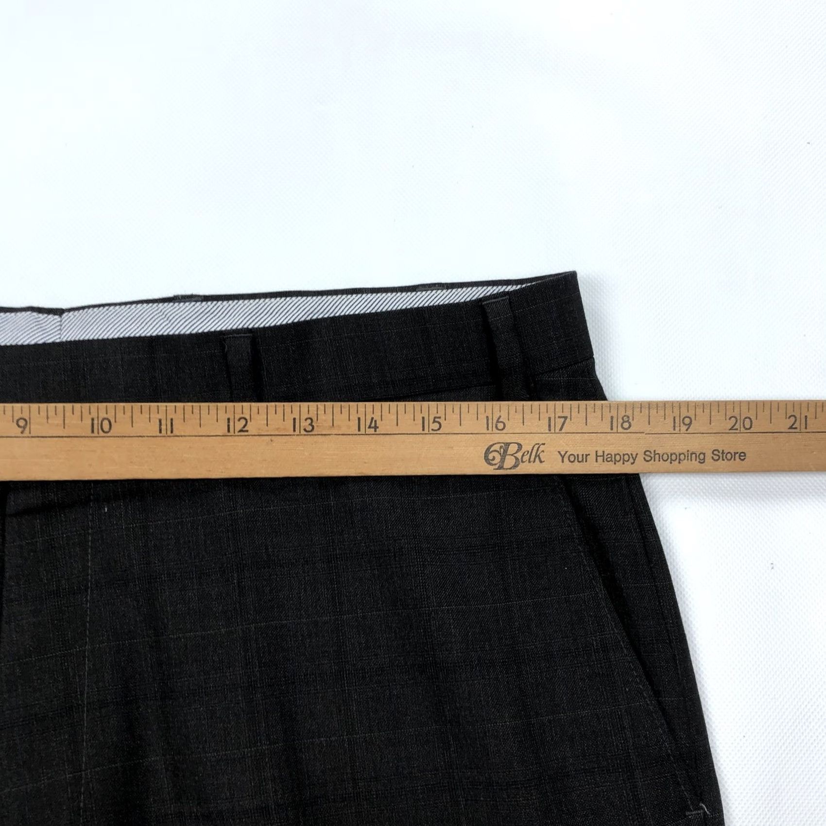 Hart Schaffner Marx Hart Schaffner Marx Men's Dress Pants 100 Wool Flat Front Taupe Plaid 35R Regular Size US 35 - 7 Thumbnail