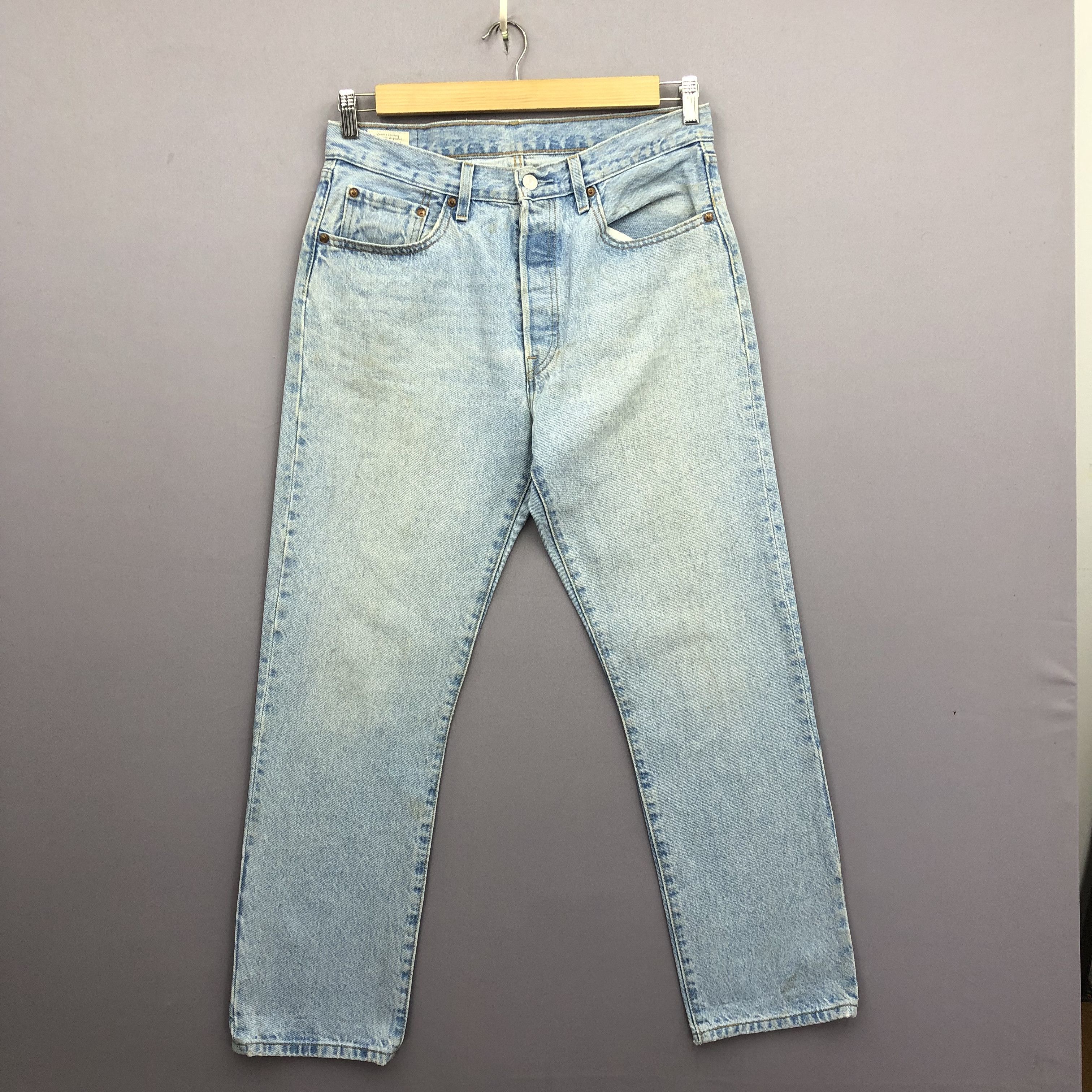 Levi's Vintage Levis 501 Light Wash Jeans Levi's Sun Faded Denim Size US 32 / EU 48 - 1 Thumbnail