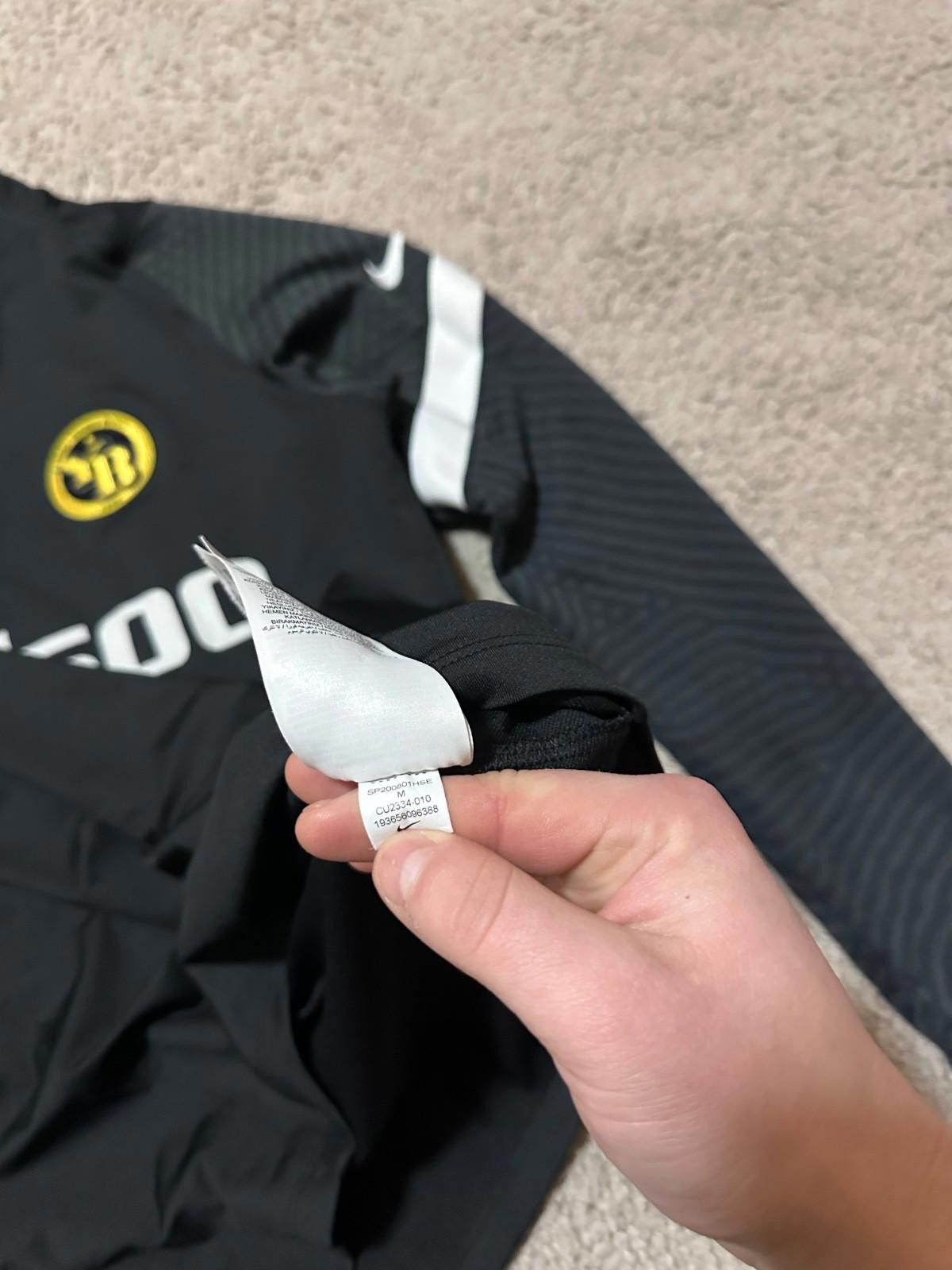 Nike 2021-22 BSC Young Boys Nike 1/4 Zip Training Top Sz M Size US M / EU 48-50 / 2 - 7 Thumbnail