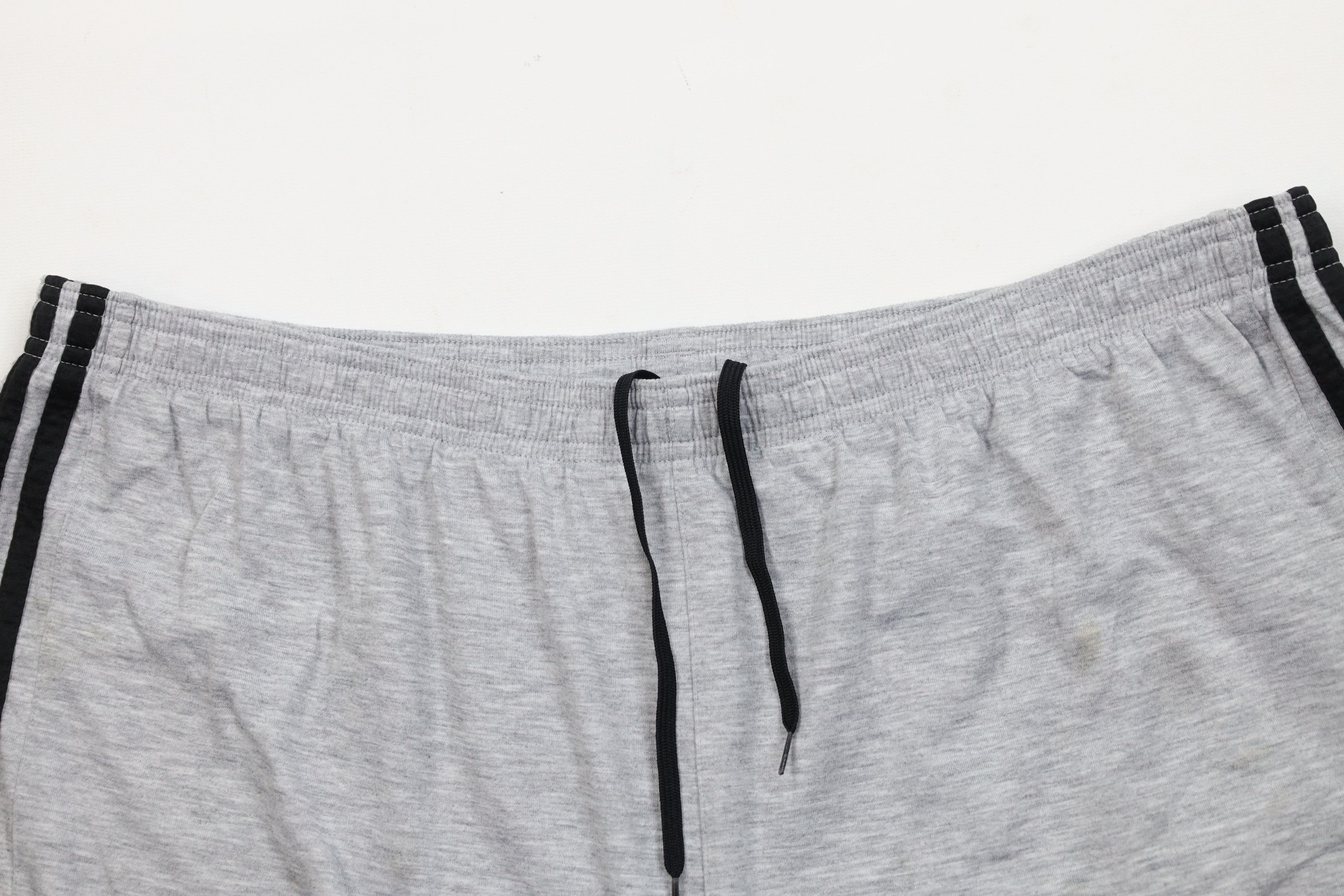 Adidas Vintage Y2K Adidas Spell Out Striped Above Knee Shorts Gray Size US 36 / EU 52 - 2 Thumbnail