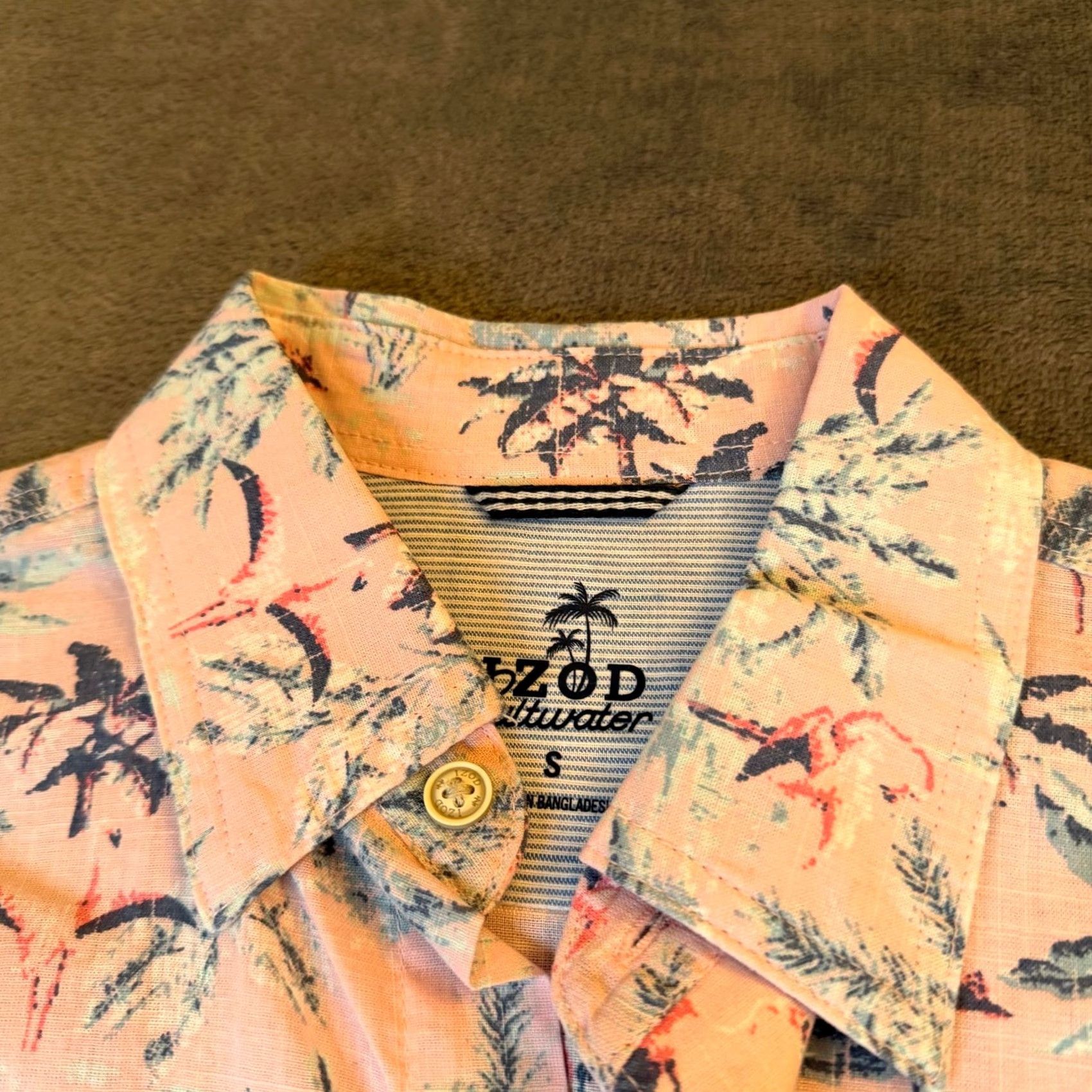 Izod VINTAGE IZOD Saltwater Button-Down Shirt Pink Flamingo Palm Tree Print Mens S NWT Size US S / EU 44-46 / 1 - 4 Thumbnail