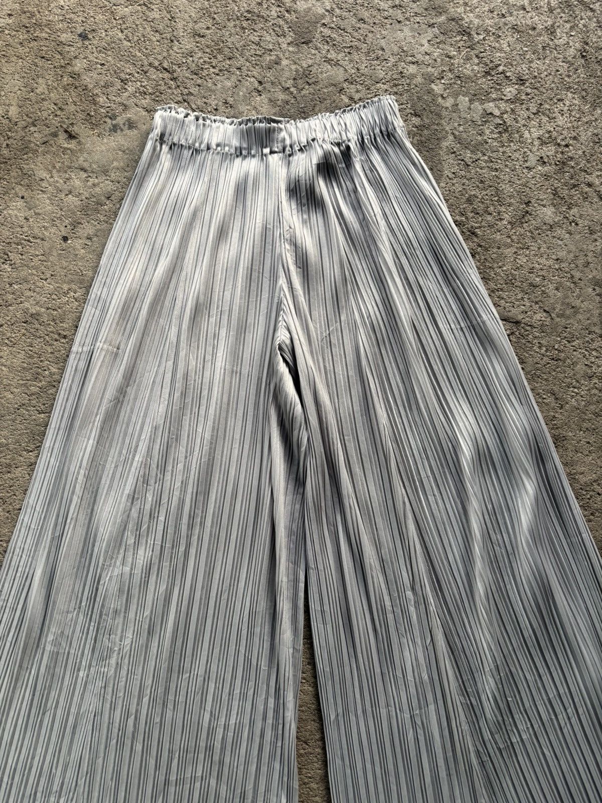 Pleats Please Issey Miyake issey miyake pleats please pants Size 32" / US 10 / IT 46 - 2 Thumbnail