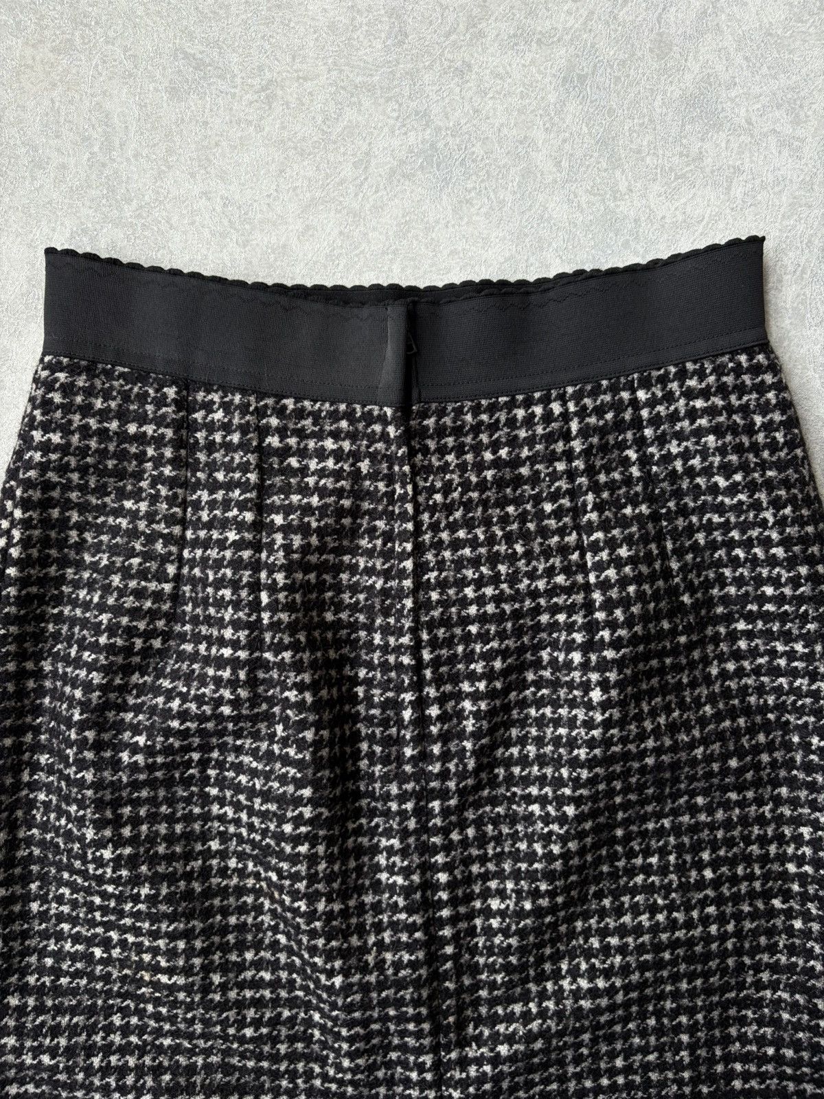 Dolce & Gabbana Dolce Gabbana Houndstooth Tweed Wool Alpaca Silk Midi Skirt Size 28" / US 6 / IT 42 - 3 Thumbnail