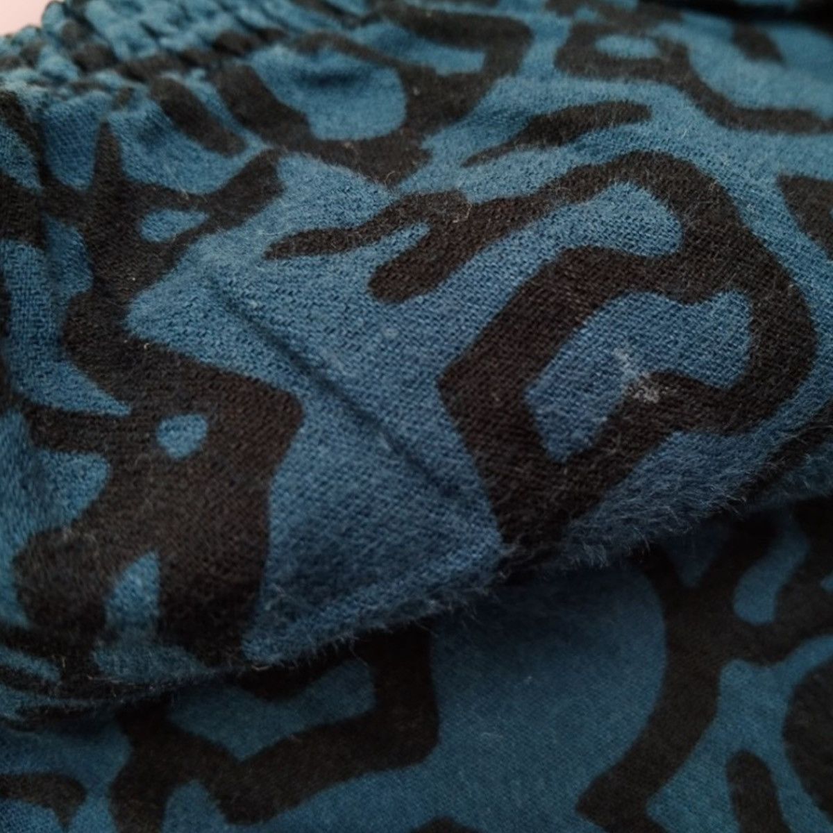 Japanese Brand × Keith Haring × Uniqlo VINTAGE KEITH HARING X UNIQLO FULLPRINT SLEEPWEAR CROP PANTS Size US 30 / EU 46 - 16 Thumbnail
