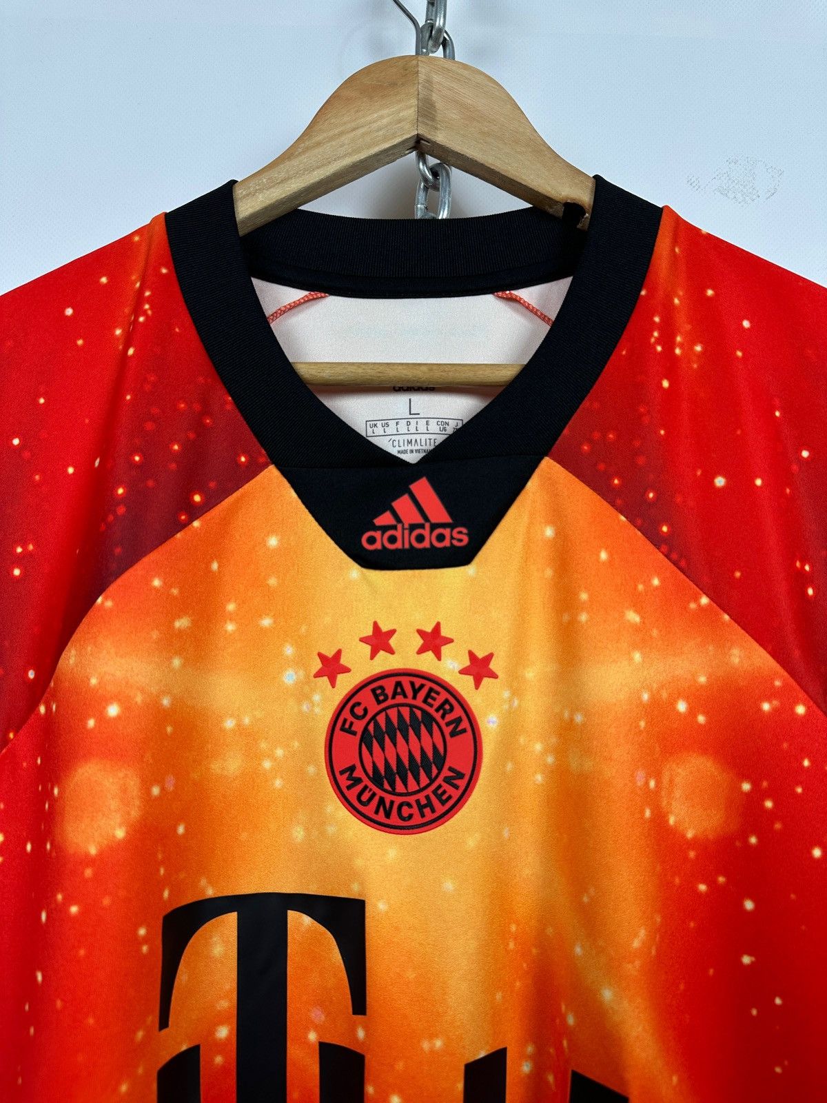 Adidas Adidas Bayern Munich Alaba #27 Special Kit Limited Edition Size US L / EU 52-54 / 3 - 7 Thumbnail