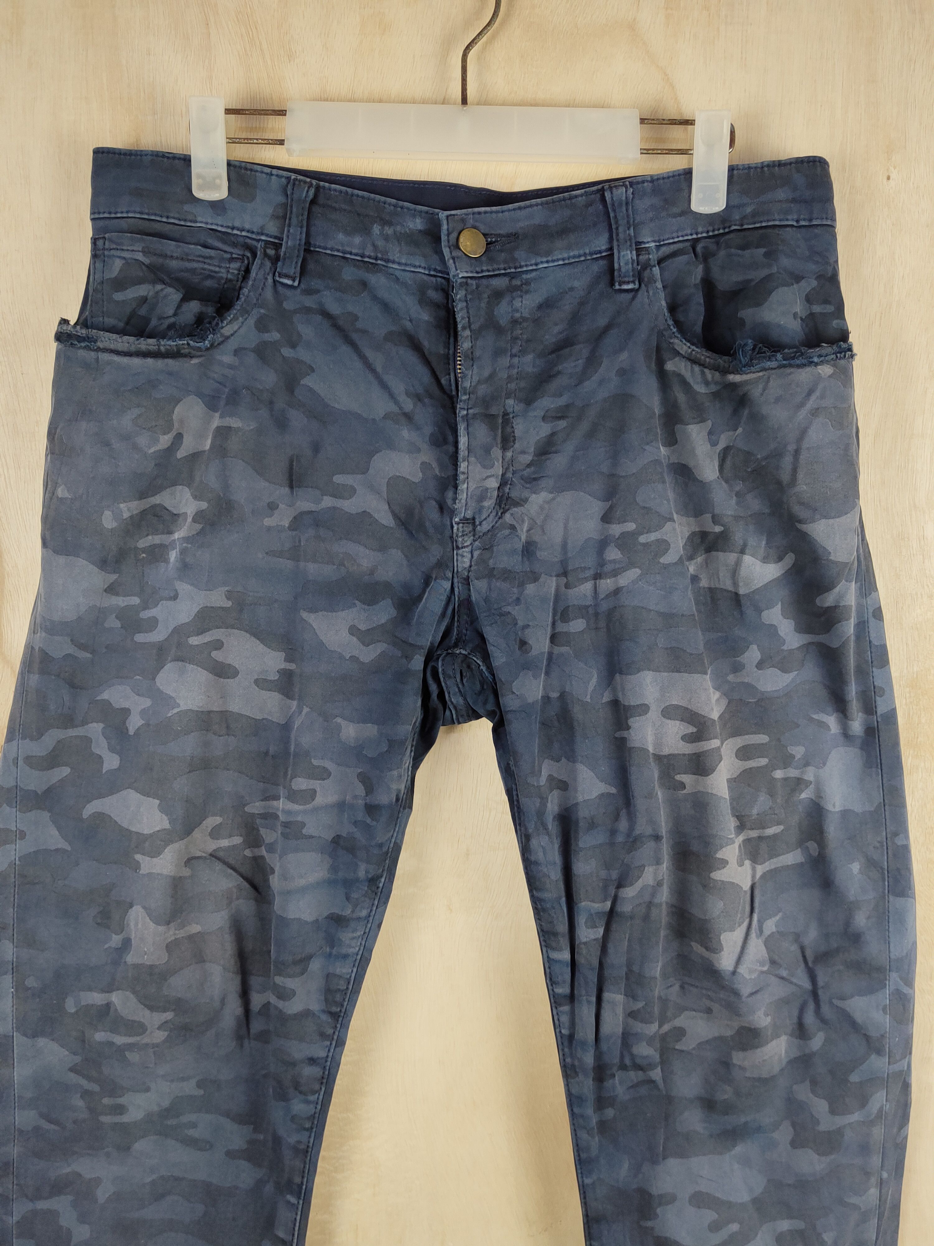 Japanese Brand Uniqlo Camouflage Multipocket Casual Pants #S2430 Size US 34 / EU 50 - 2 Thumbnail
