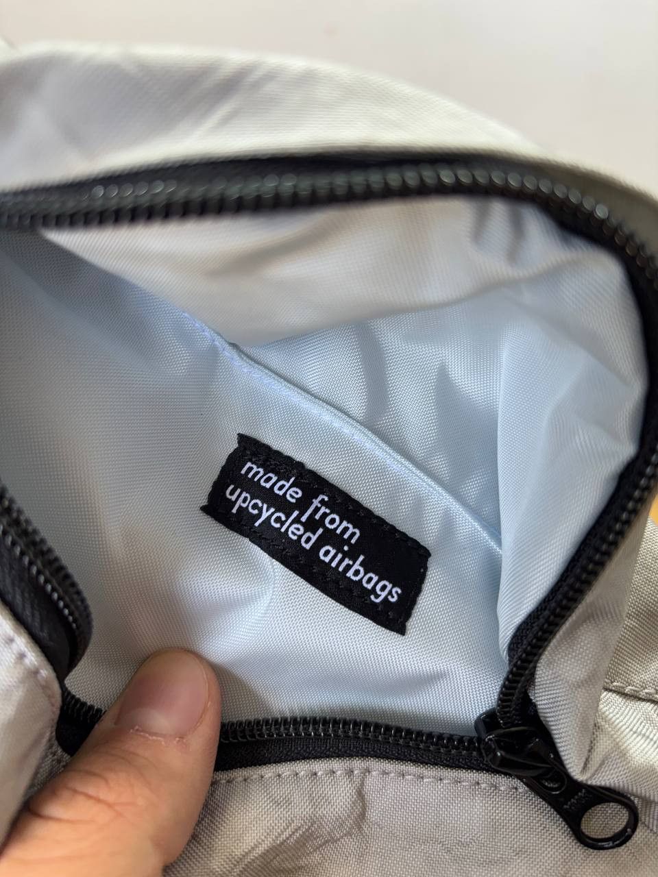 Japanese Brand AIRPAQ Waist Bag Made from upcycled airbags Size ONE SIZE - 9 Thumbnail