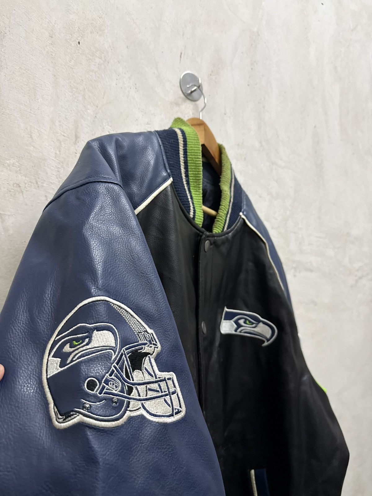 NFL Distressed Seattle Seahawks Leather Varsity Jacket Size US XXL / EU 58 / 5 - 5 Thumbnail