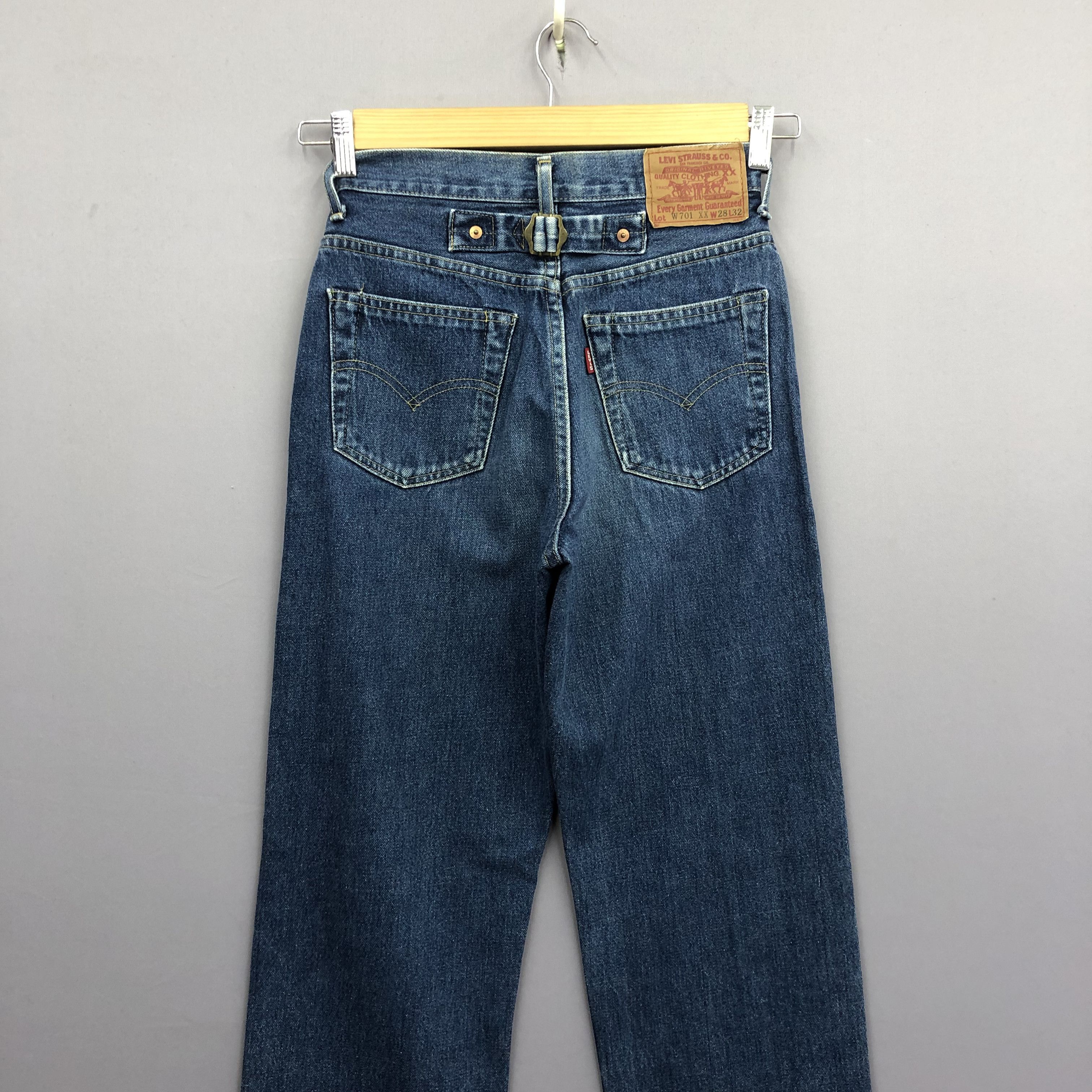 Levi's Vintage Levis 701XX Buckle Selvedge Jeans Redline Denim Size 24" / US 00 / IT 34 - 4 Thumbnail