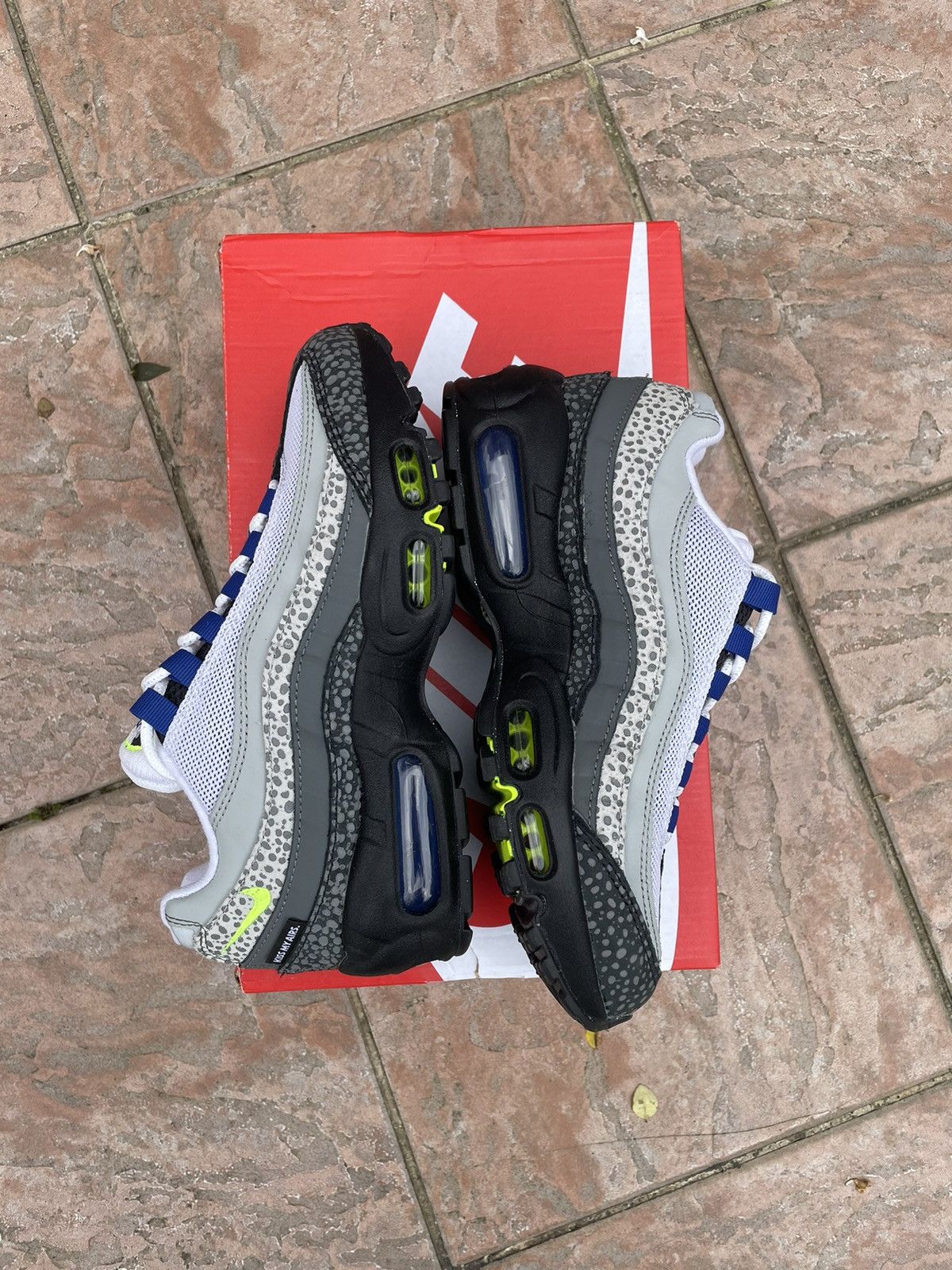 Air Max 95 kiss my airs black volt iron grey