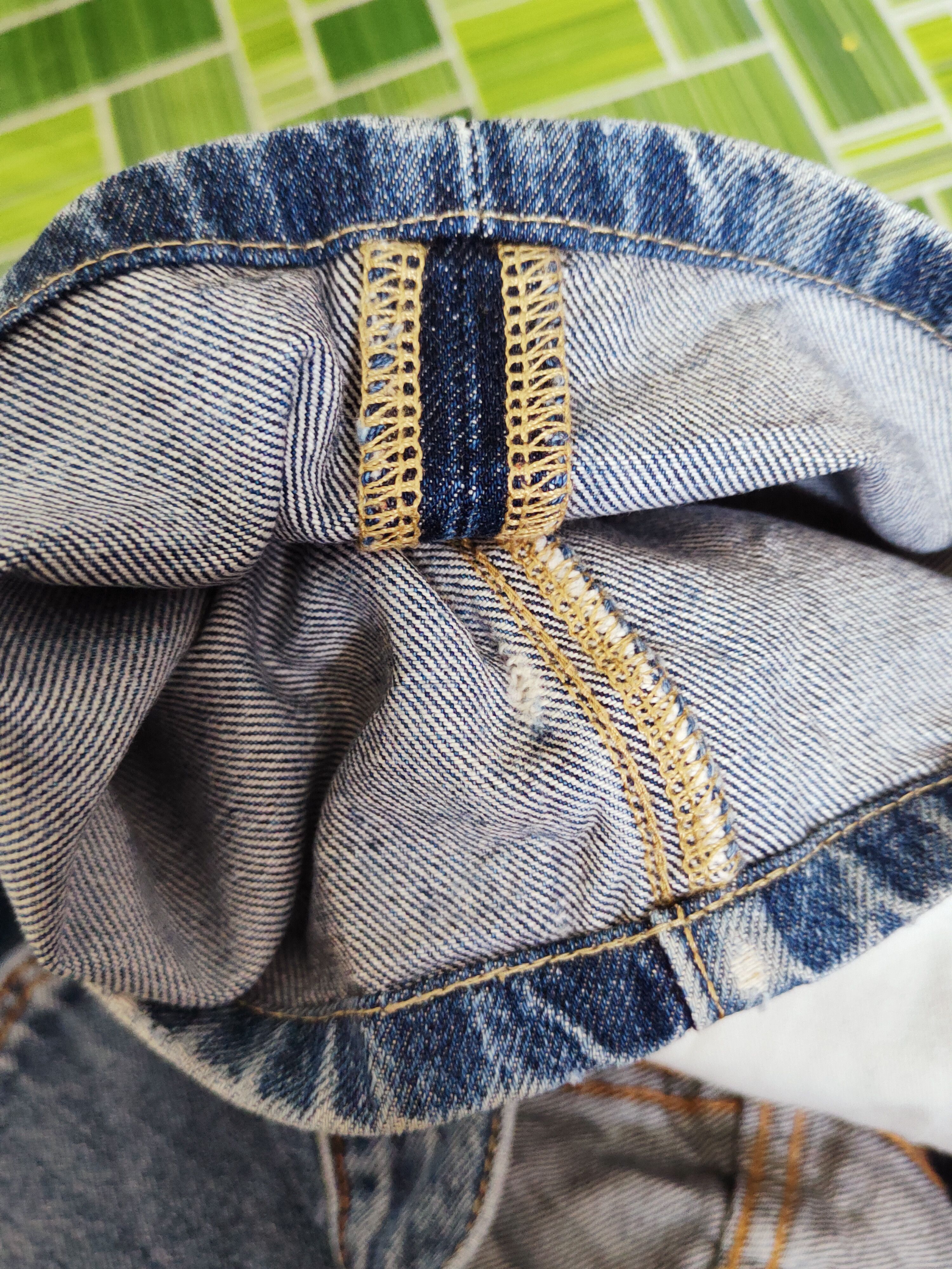 Japanese Brand Uniqlo Blue Distressed Ripped Jeans #S2684 Size US 33 - 12 Thumbnail