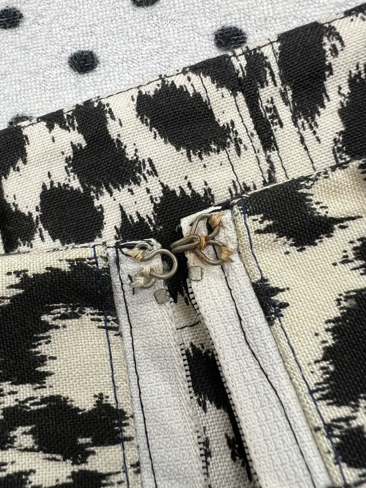 Jean-Louis Scherrer Vintage Jean-Louis Scherrer Leopard Skirt Size 28" / US 6 / IT 42 - 8 Thumbnail