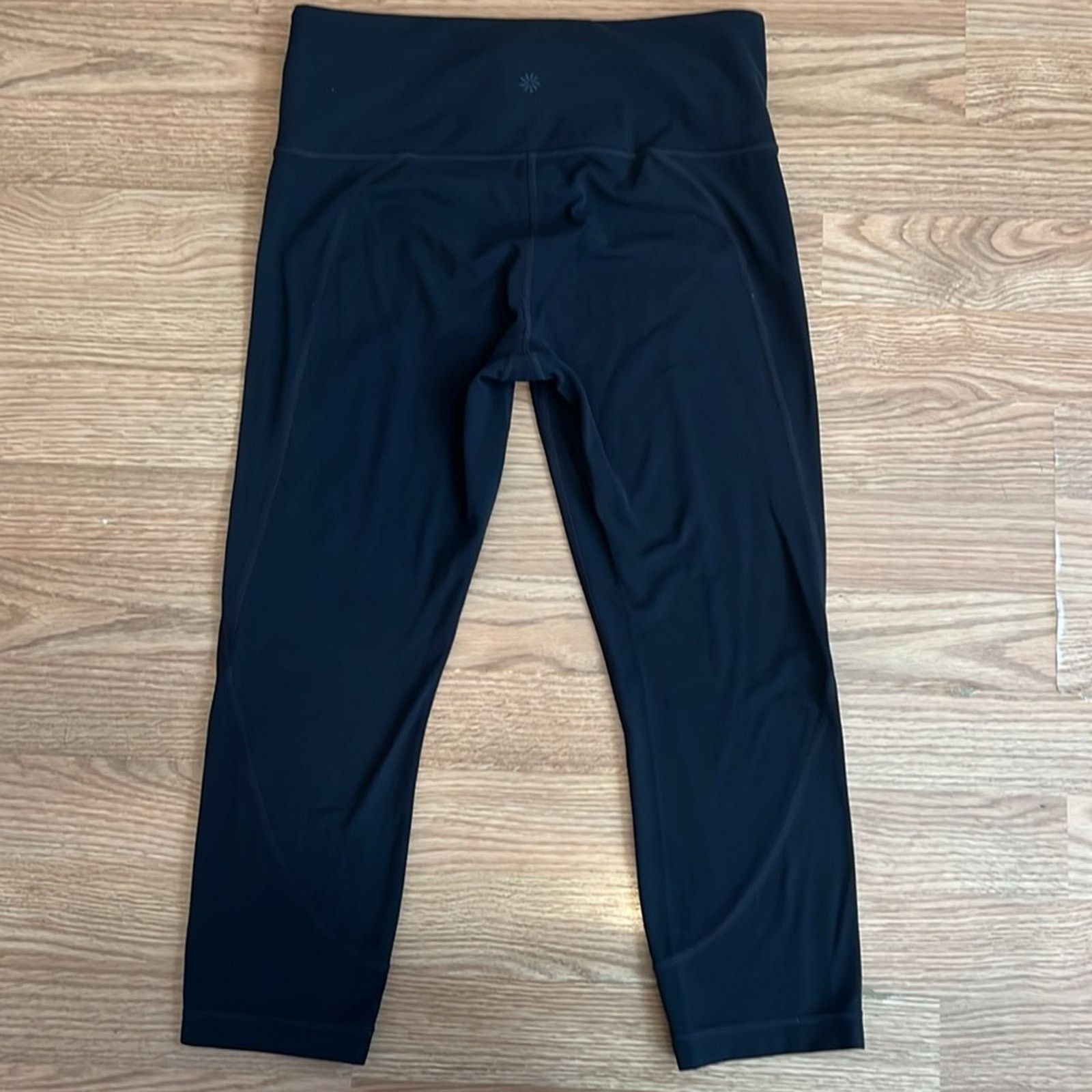 Athleta Athleta Capri Black Leggings Size 30" / US 8 / IT 44 - 6 Thumbnail