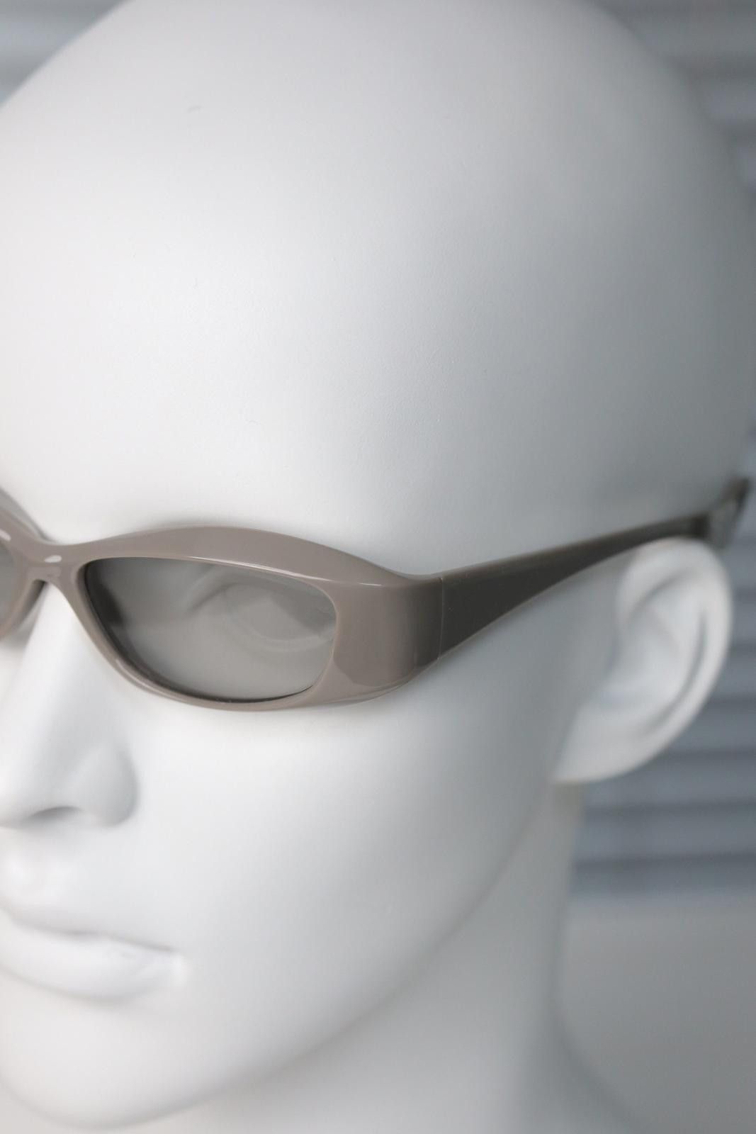 Japanese Brand Rare Vtg Y2k Avant Garde Round Sunglasses Grey Unisex OS Size ONE SIZE - 5 Thumbnail