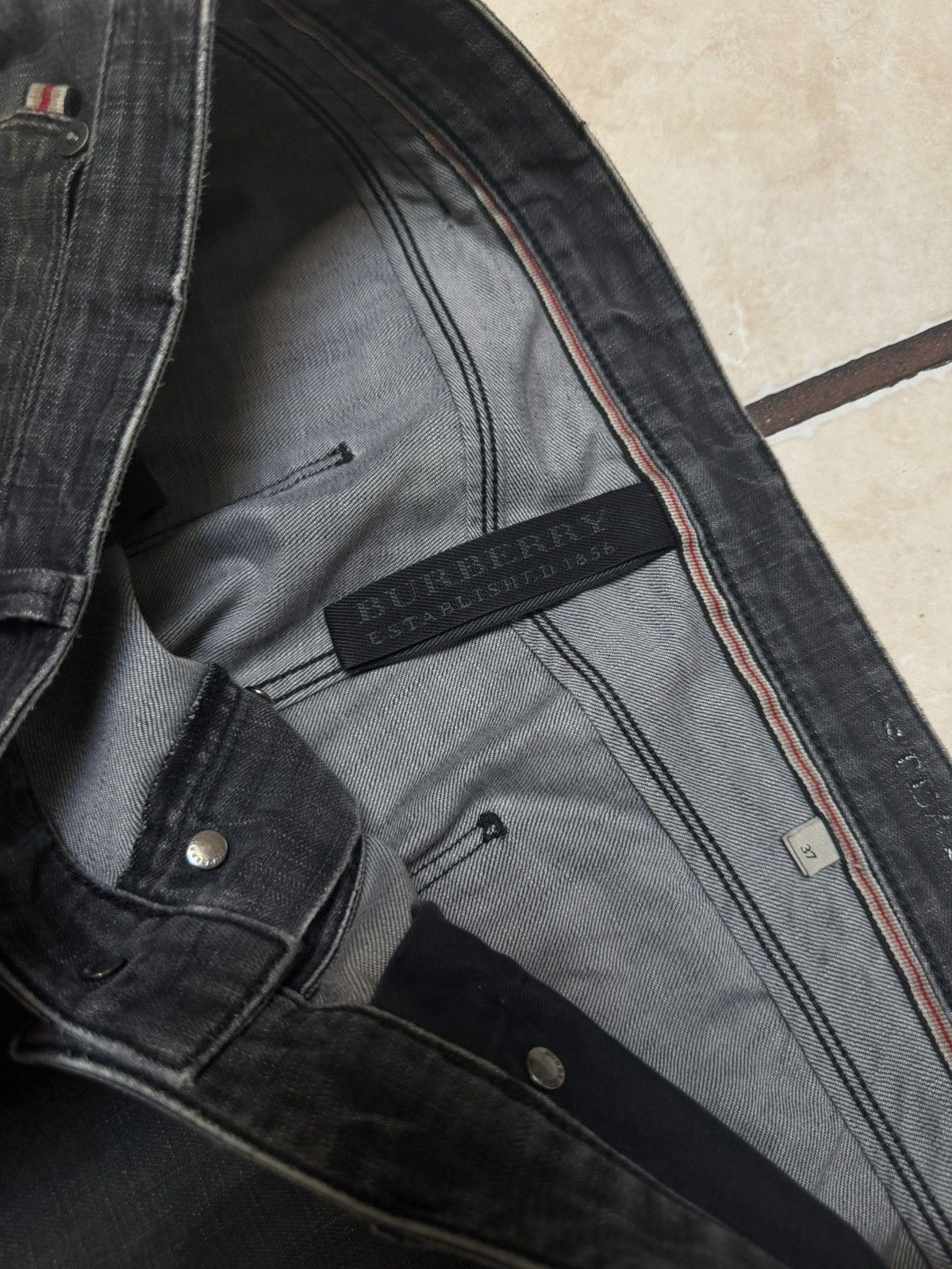 Burberry Burberry Jeans Slim Leg Size US 38 / EU 54 - 2 Thumbnail