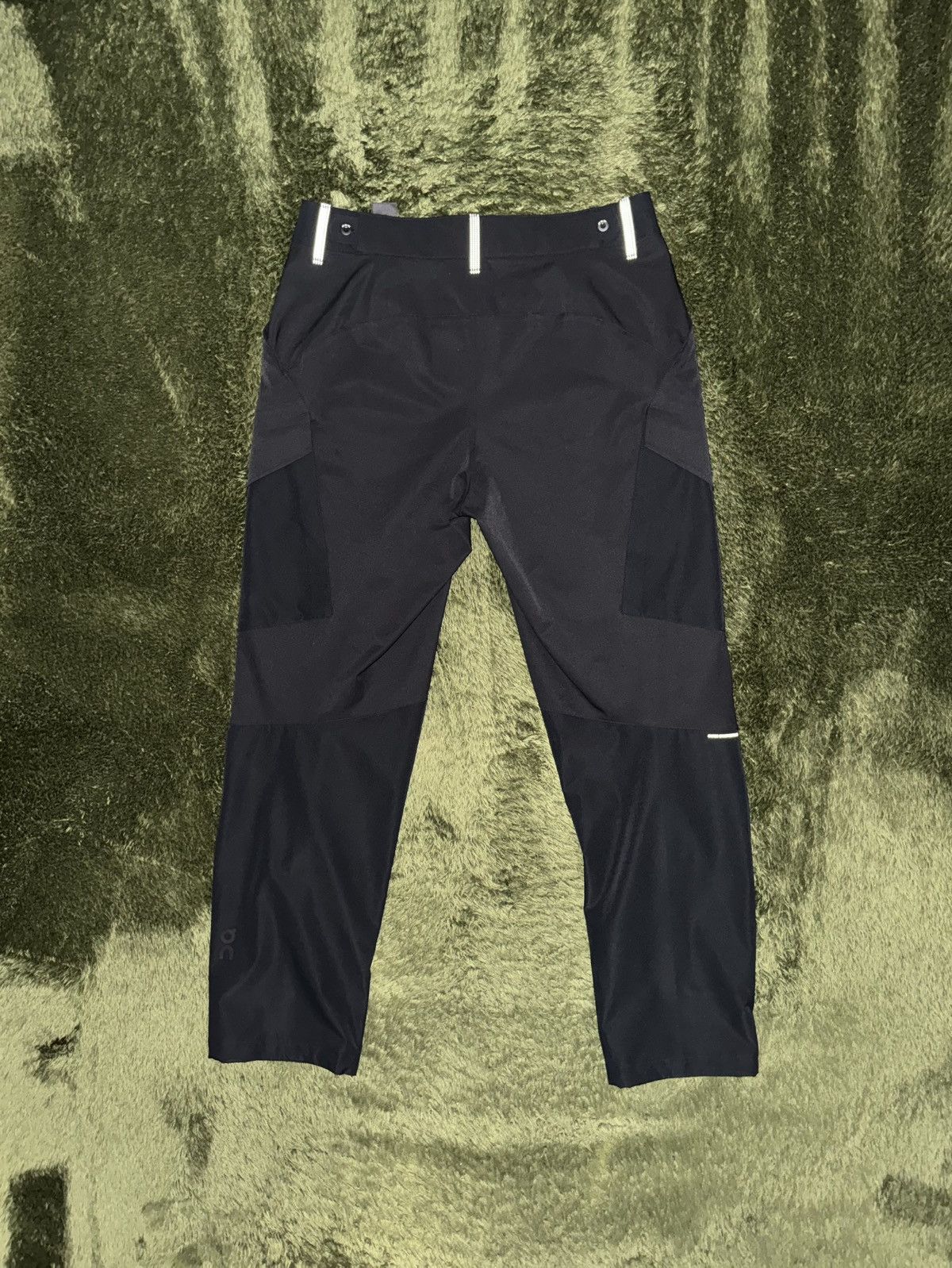 On [L] On Running Explorer Technical Pants Black Size US 34 / EU 50 - 9 Thumbnail