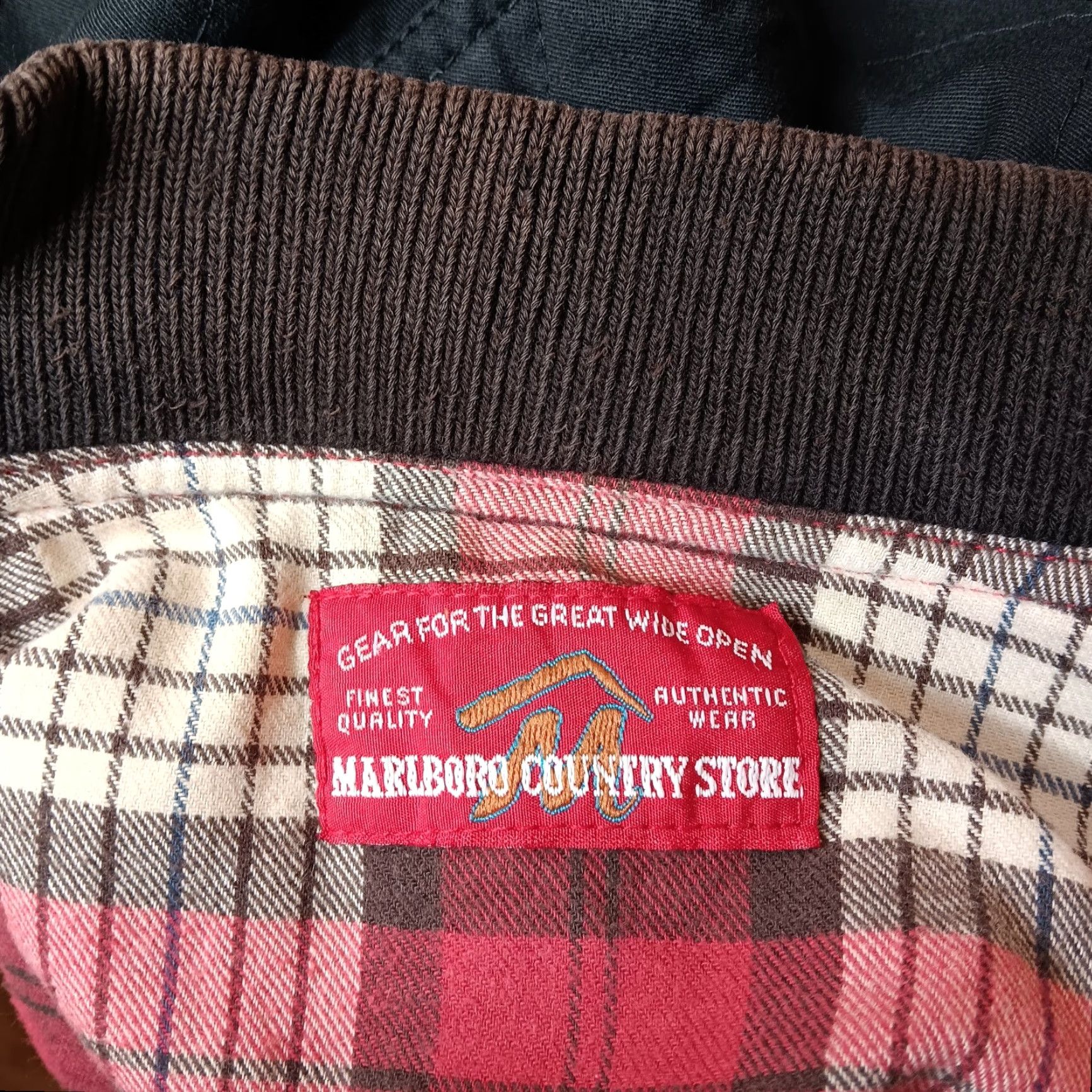 Marlboro Marlboro Vest Men Medium Flannel Reversible Black Quilted Zip Red Vintage READ Size US M / EU 48-50 / 2 - 6 Thumbnail