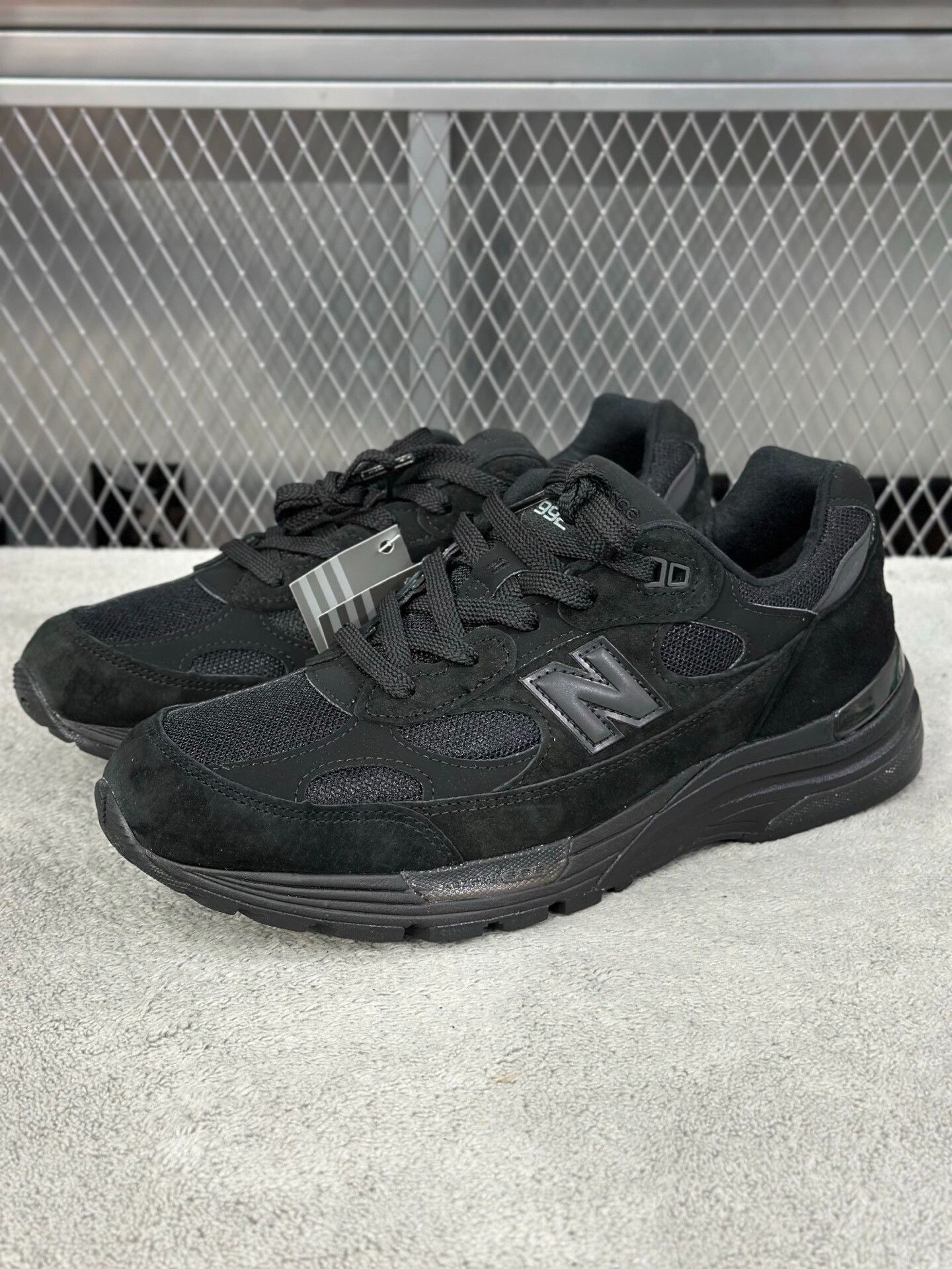 New Balance New Balance Black Lowtop Sneakers 44 Men Size US 10.5 / EU 43-44 - 1 Thumbnail