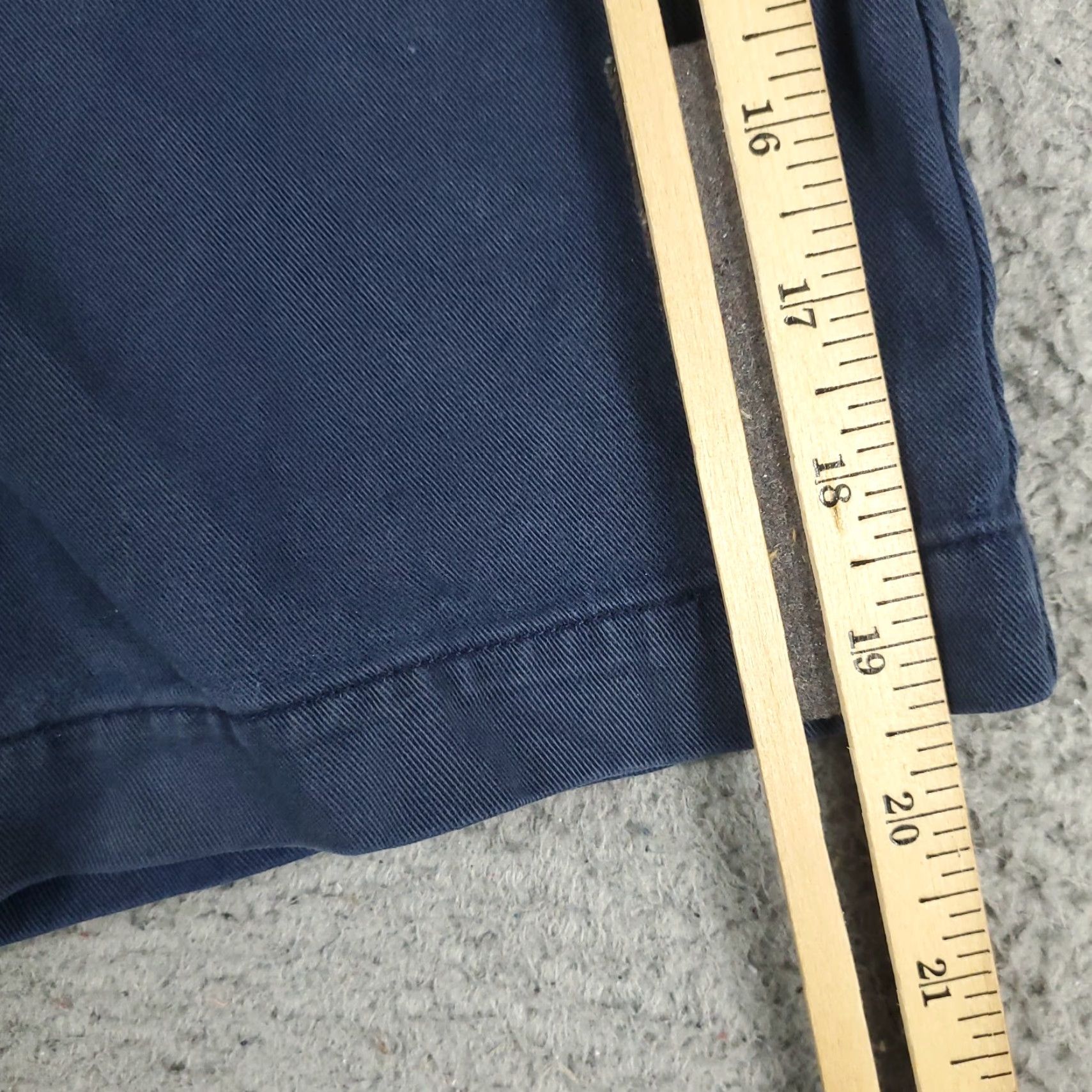 Tommy Hilfiger VINTAGE Tommy Hilfiger Shorts Men Size 36 Blue Chino Pleated Casual Denim Size US 36 / EU 52 - 5 Thumbnail