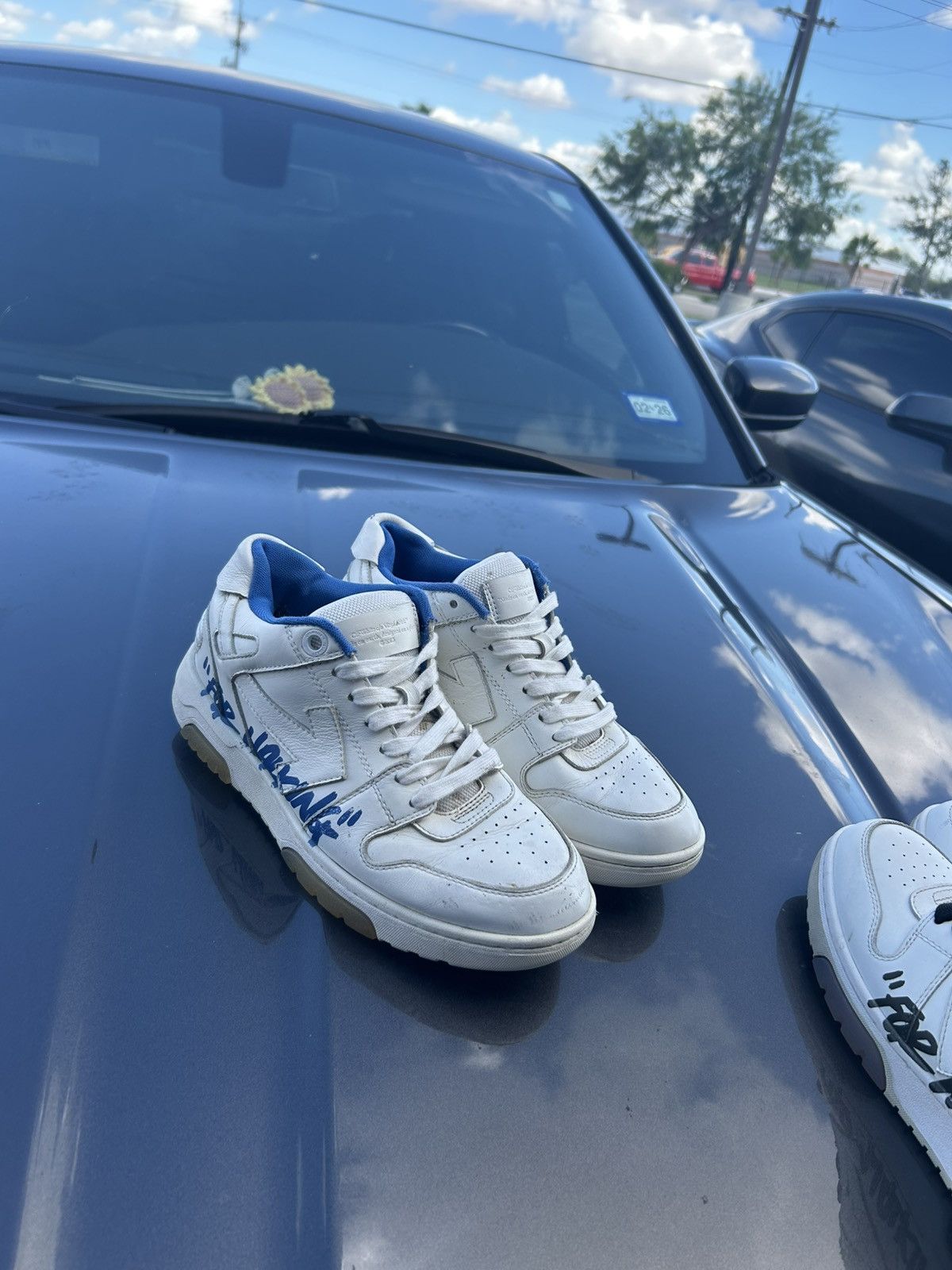Off-White Off white out of office Size US 8 / EU 41 - 3 Thumbnail