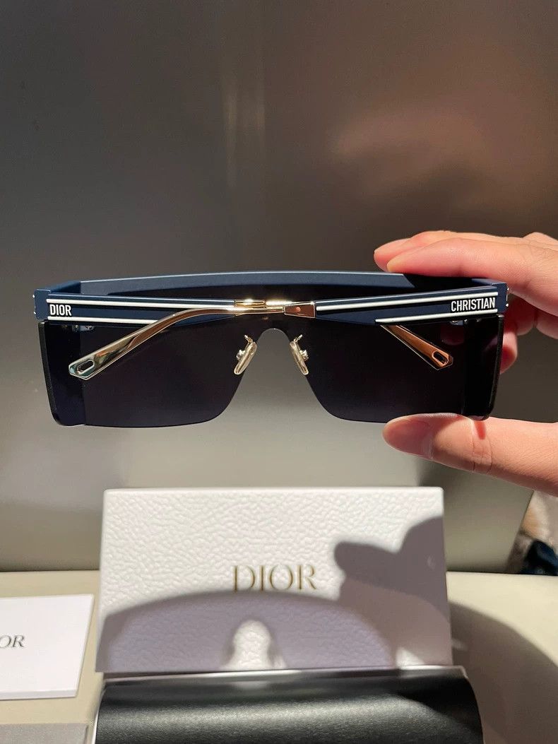 Dior Dior Classic old flower logo sunglasses 2502-Nextarrow Size ONE SIZE - 4 Thumbnail