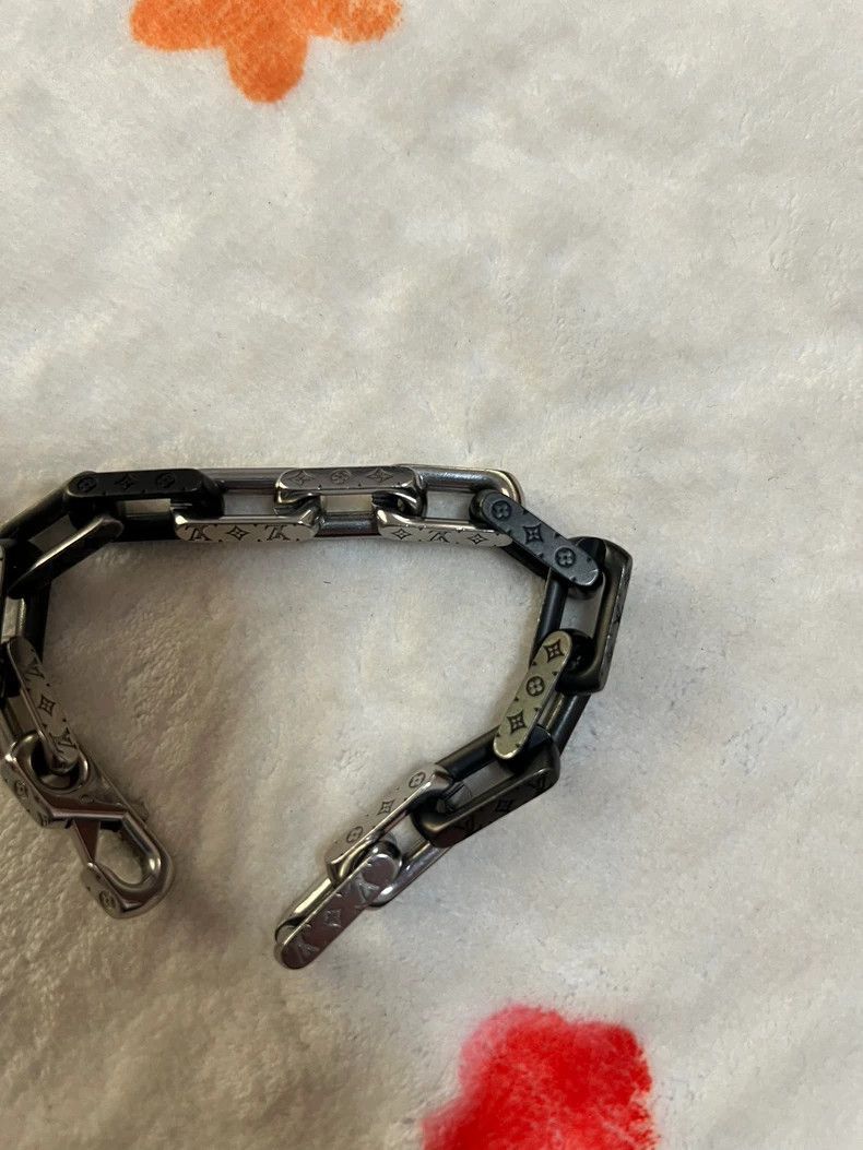 Louis Vuitton Louis Vuitton Louis Vuitton Bracelet Authentic Vintage in Size ONE SIZE - 5 Thumbnail