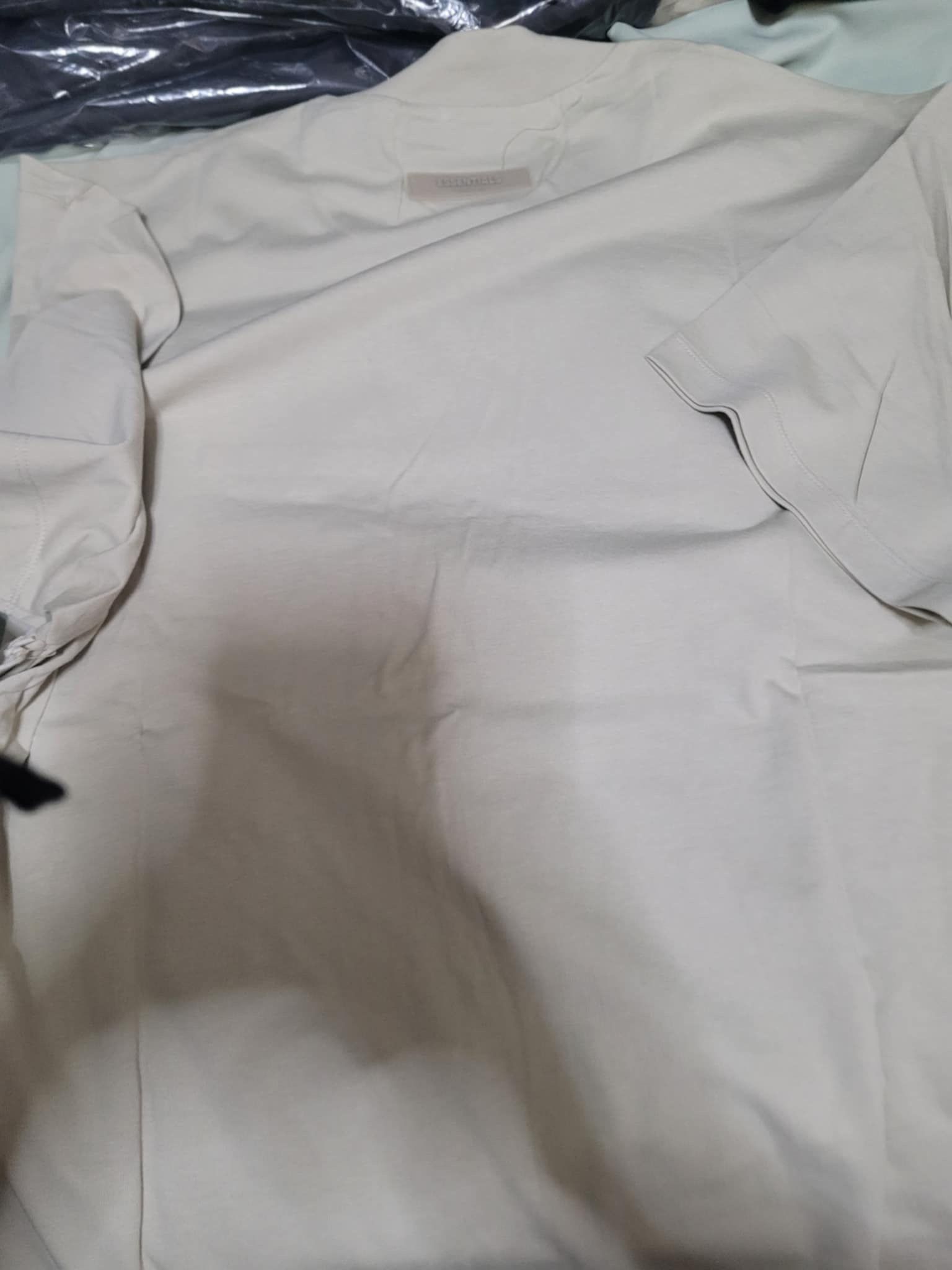 Fear of God sz L Fear of God Essentials T-shirt wheat SS22 Size US L / EU 52-54 / 3 - 8 Thumbnail