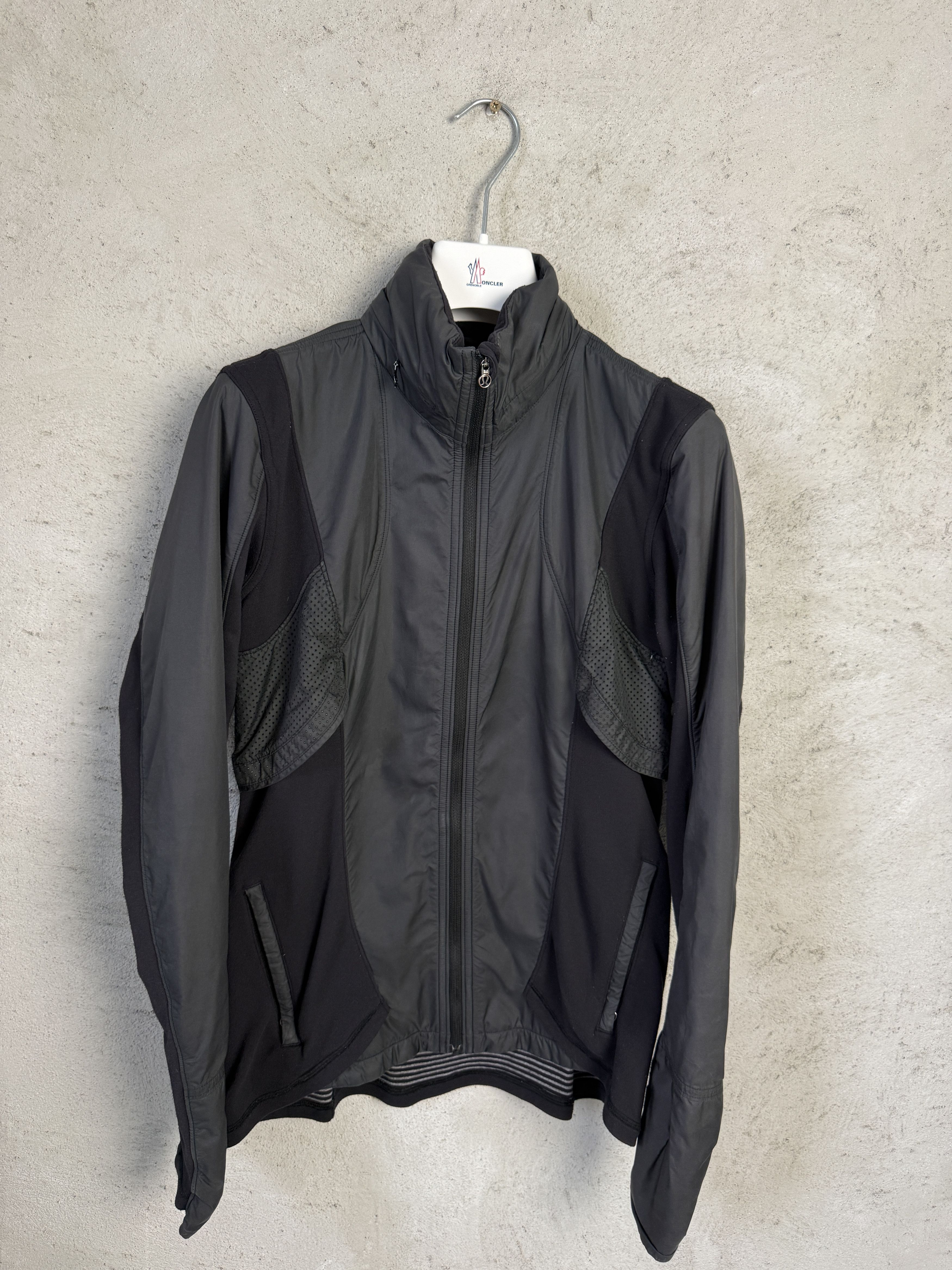Lululemon Lululemon Kanto Catch me running jacket sport gym pilates Size M / US 6-8 / IT 42-44 - 2 Thumbnail