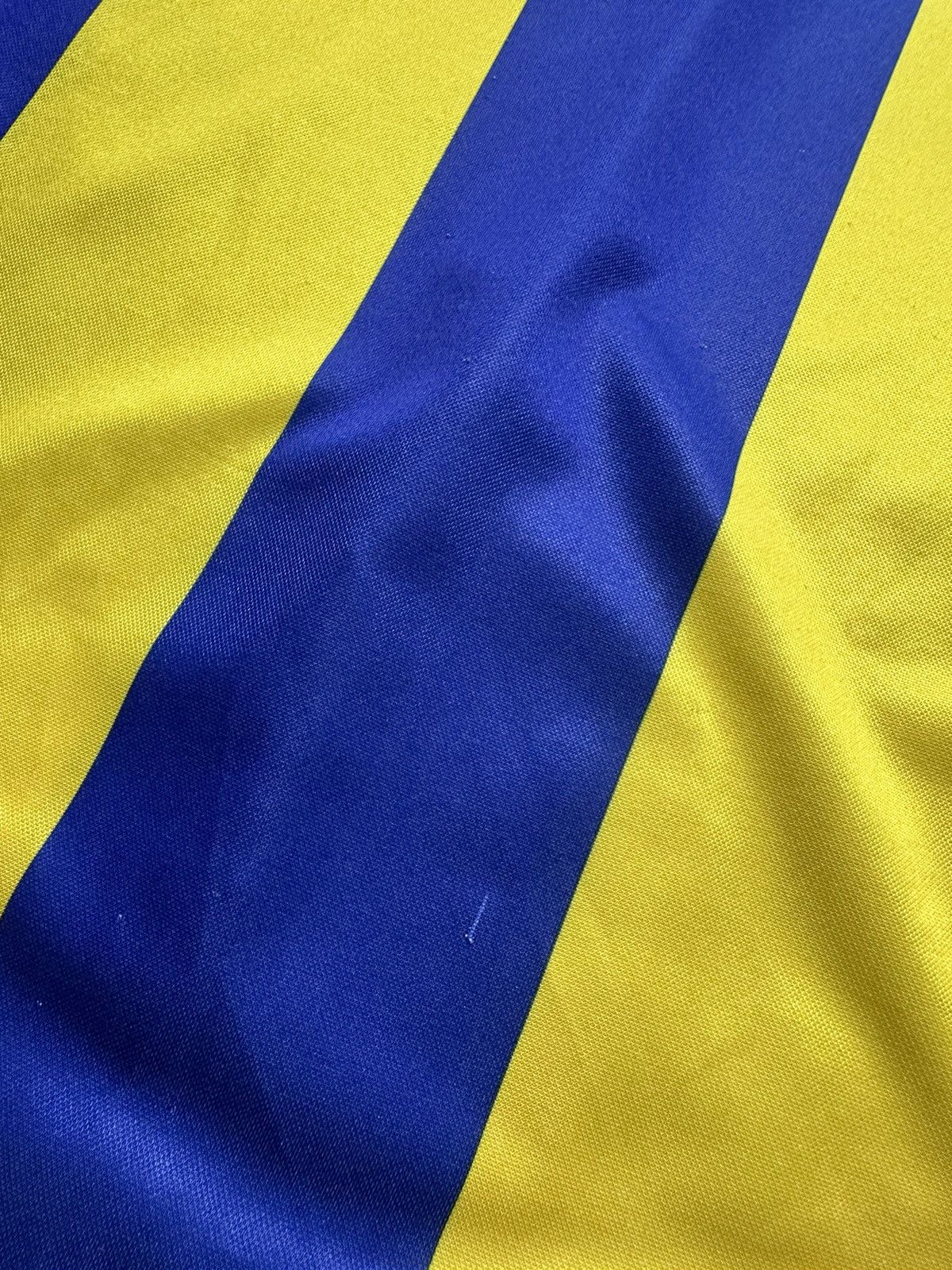 Asics Vintage Asics Leeds soccer jersey size M rare Size US M / EU 48-50 / 2 - 10 Thumbnail