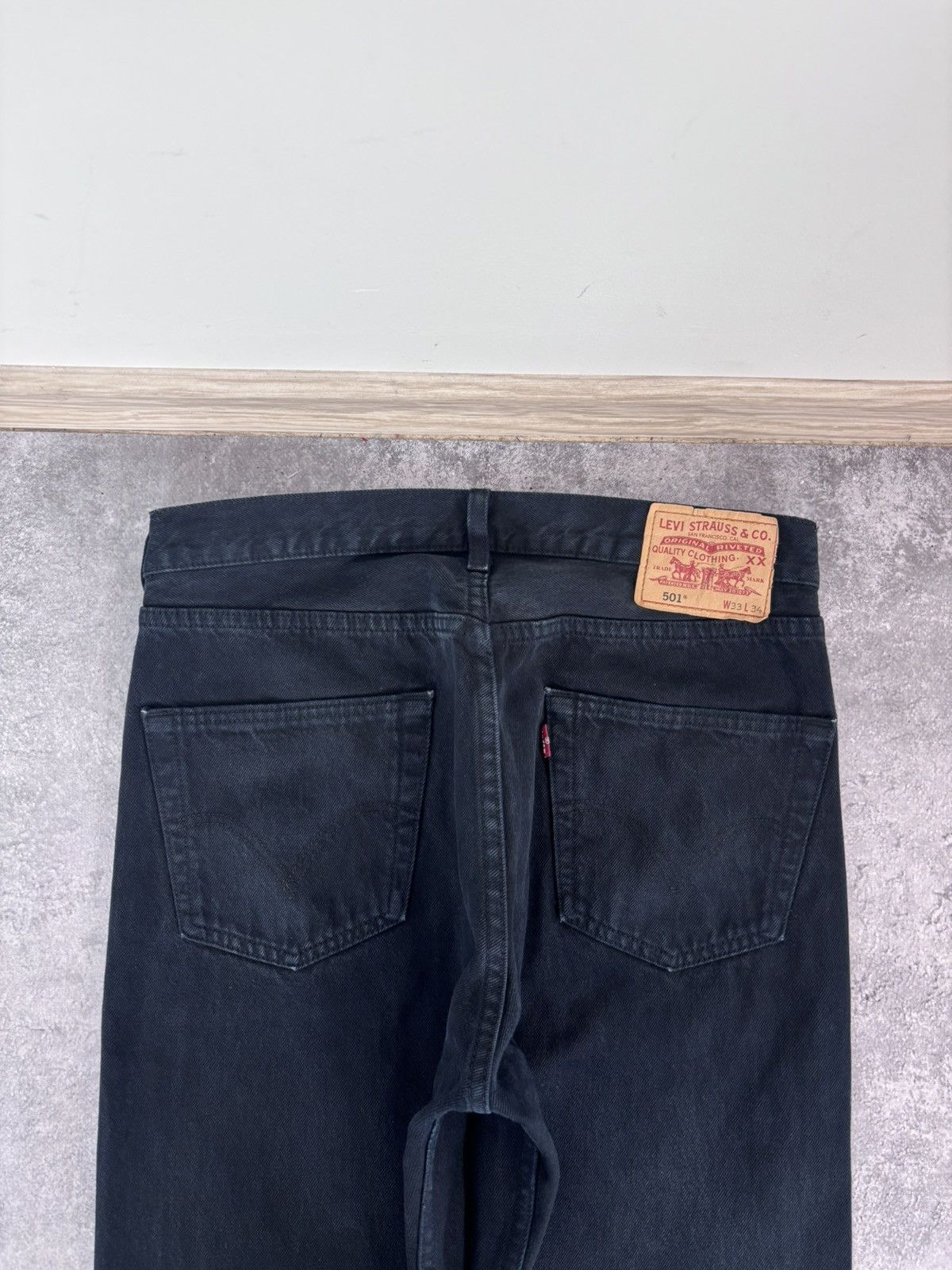 Levi's Vintage Levi’s 501 Men’s Black Denim Jeans USA Straight Size US 33 - 6 Thumbnail