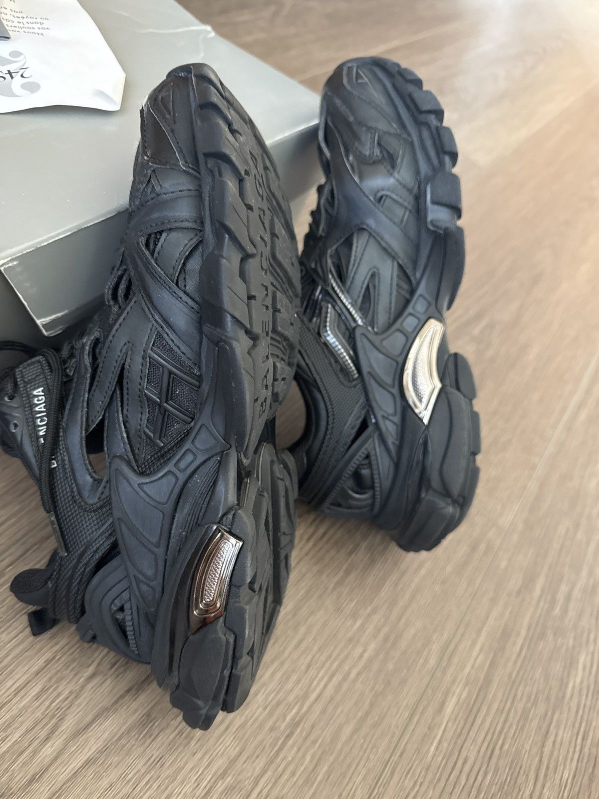 Balenciaga Balenciaga Track 2 size 39 Size US 6 / EU 39 - 5 Thumbnail
