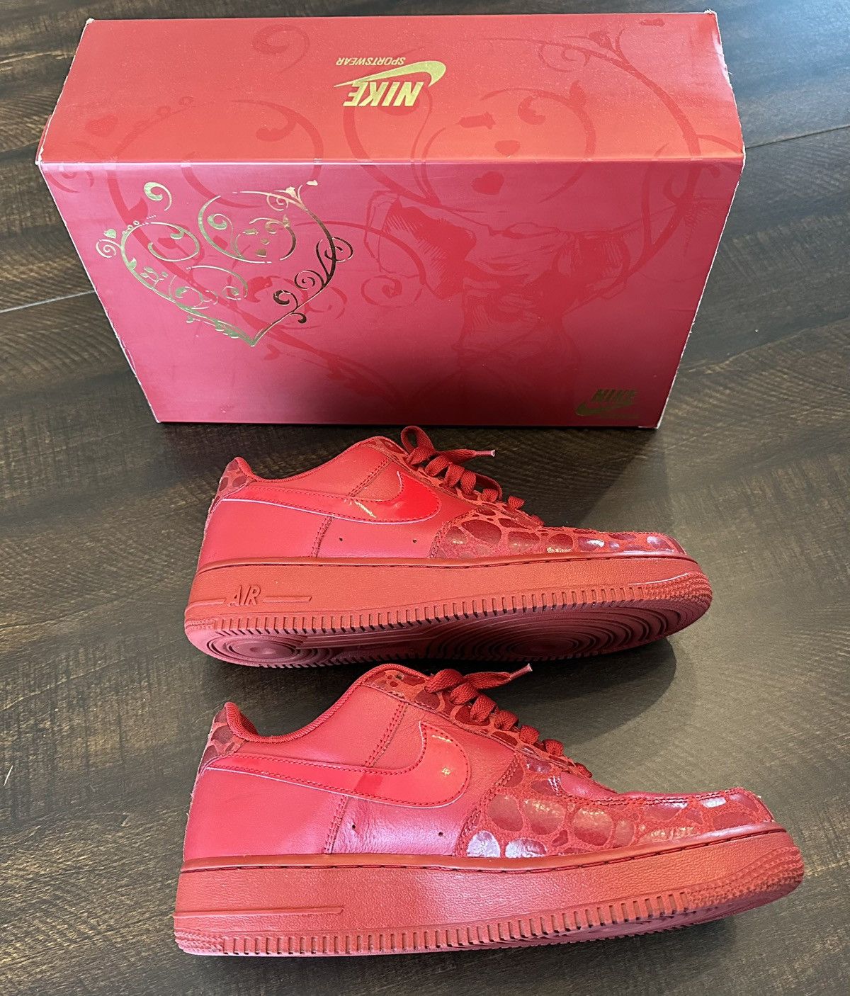 Nike Nike Air Force 1 AF1 Valentine's Day Limited Edition Size 9 Size US 9 / IT 39 - 1 Thumbnail
