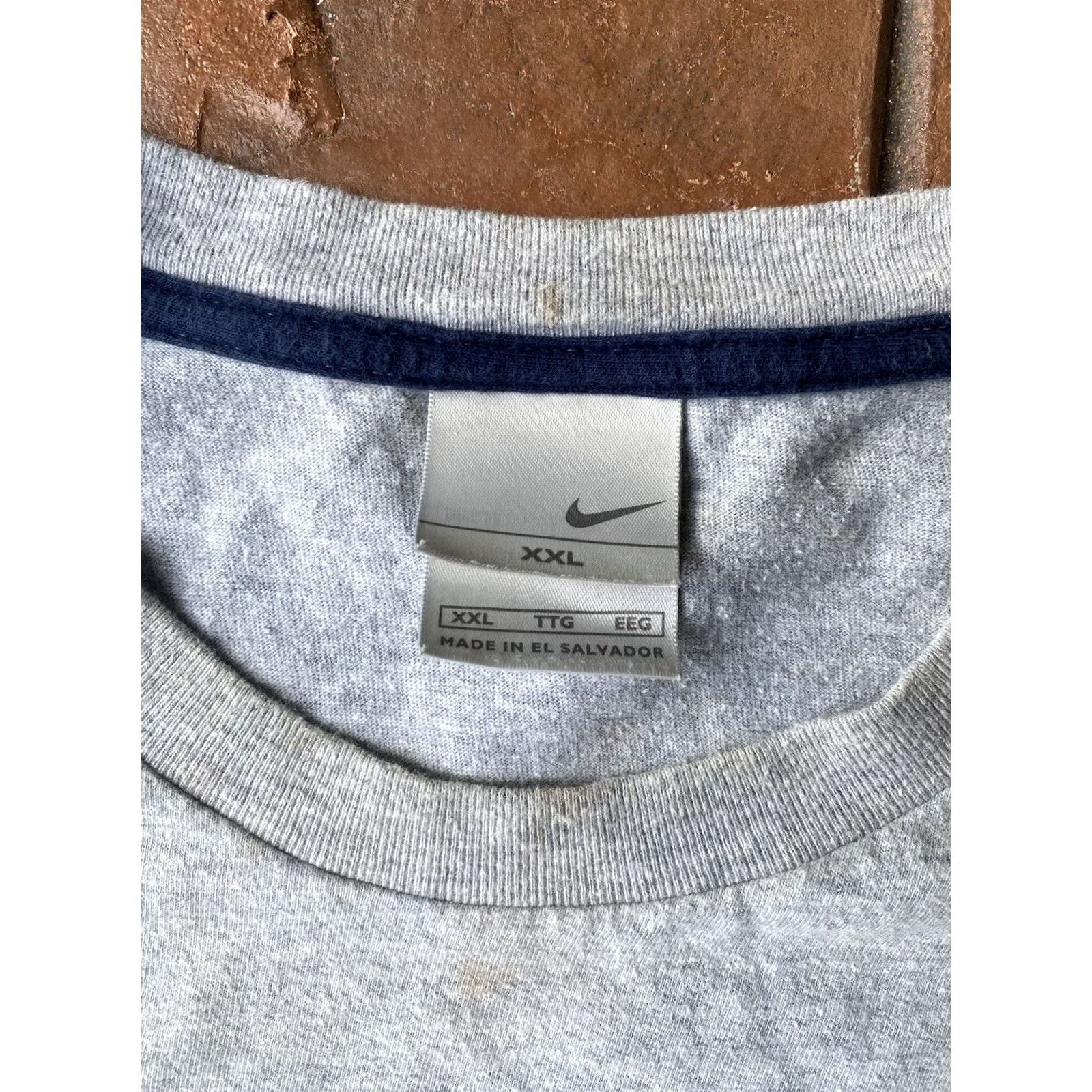 Nike VINTAGE Nike Basketball Spell Out T-Shirt 2XL Gray Crew Neck Long Sleeve Men - USA 90s Retro Hip Hop College Sports Pattern Embroidered Knit Cotton Size US XXL / EU 58 / 5 - 2 Thumbnail