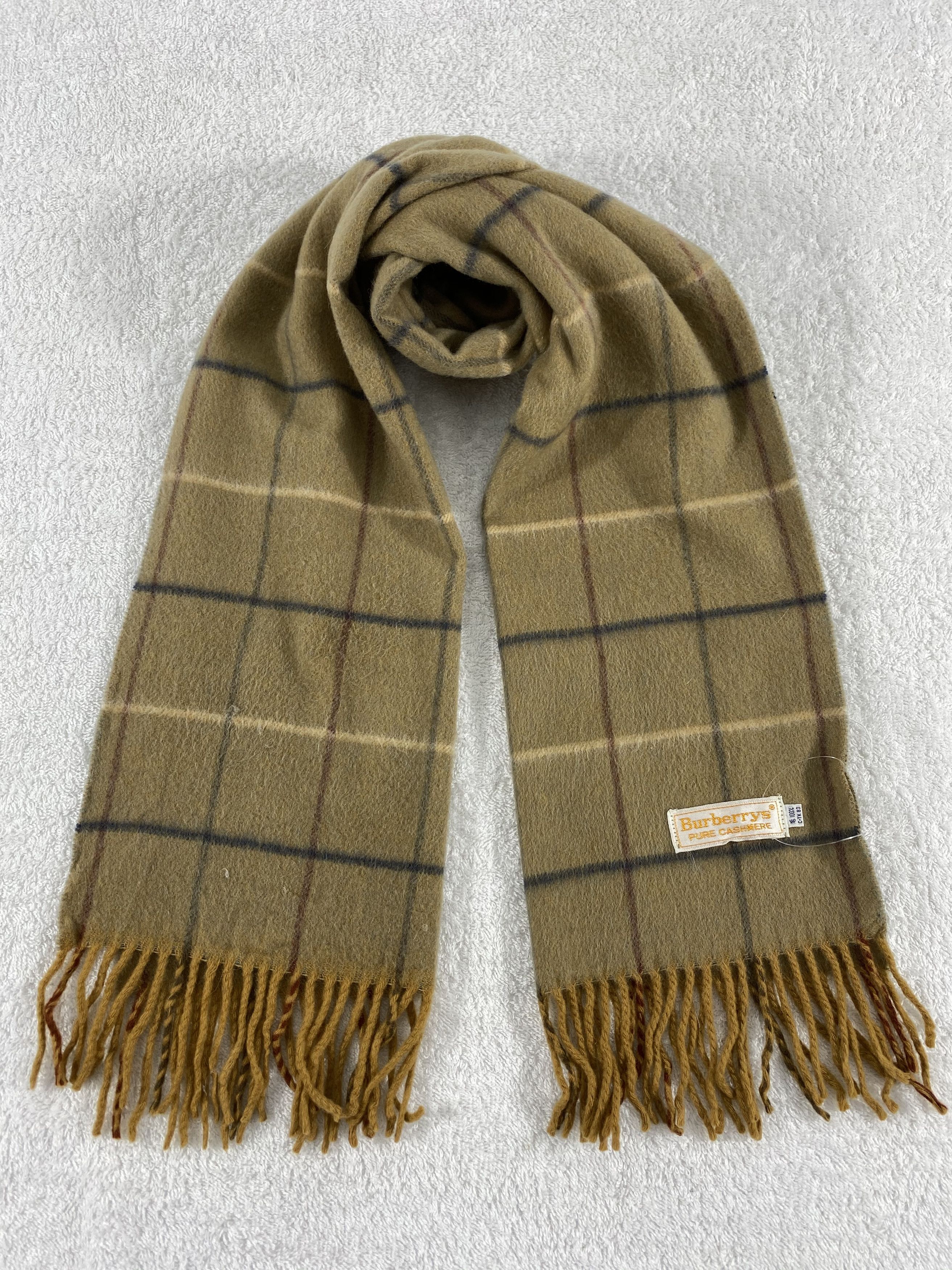 Burberry Vintage Burberry Scarf/Muffler/Neckwear MF763 Size ONE SIZE - 1 Thumbnail