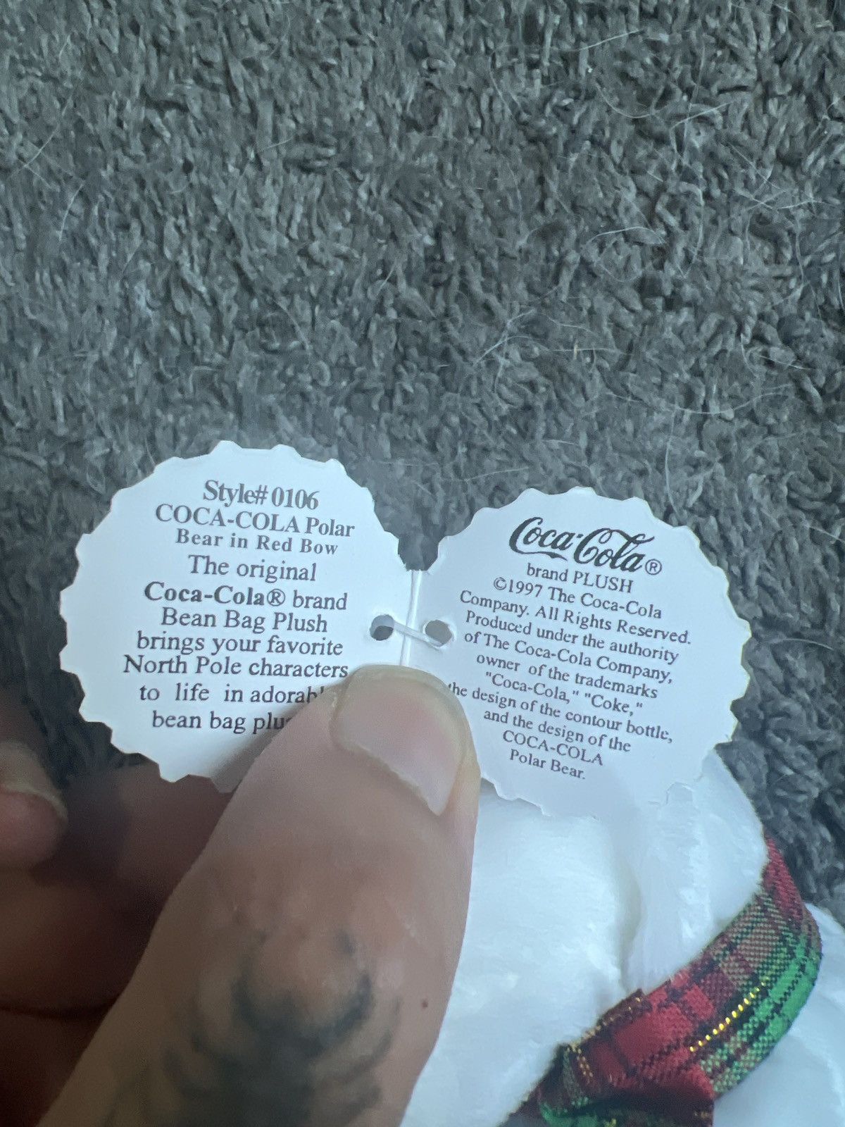 Coca Cola 1997 Coca-Cola Polar Bear In Red Bow Bean Bag Plush Size ONE SIZE - 4 Thumbnail