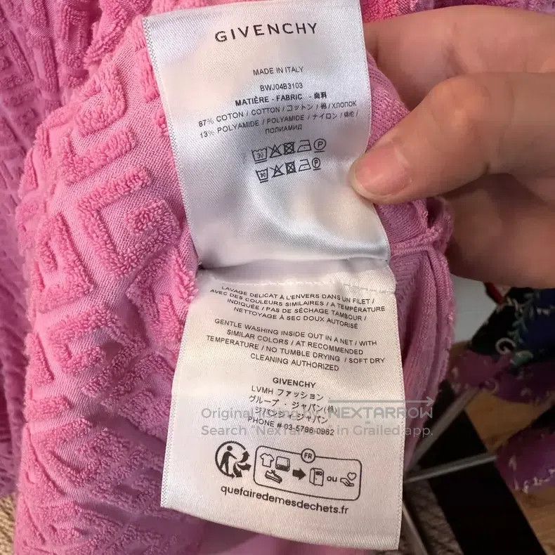 Givenchy Givenchy Yushu Xin Inspired Pink Towel Full-Print Cloak To Size US M / EU 48-50 / 2 - 2 Thumbnail