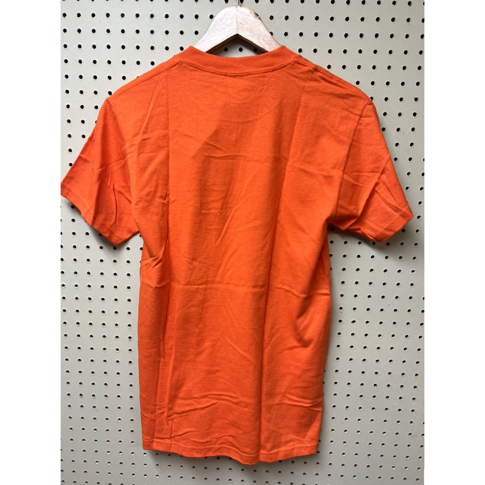 Delta VINTAGE Delta T-Shirt Orange Short Sleeve Embroidered Port Jefferson New York Small S Men Shirt Size US S / EU 44-46 / 1 - 2 Thumbnail