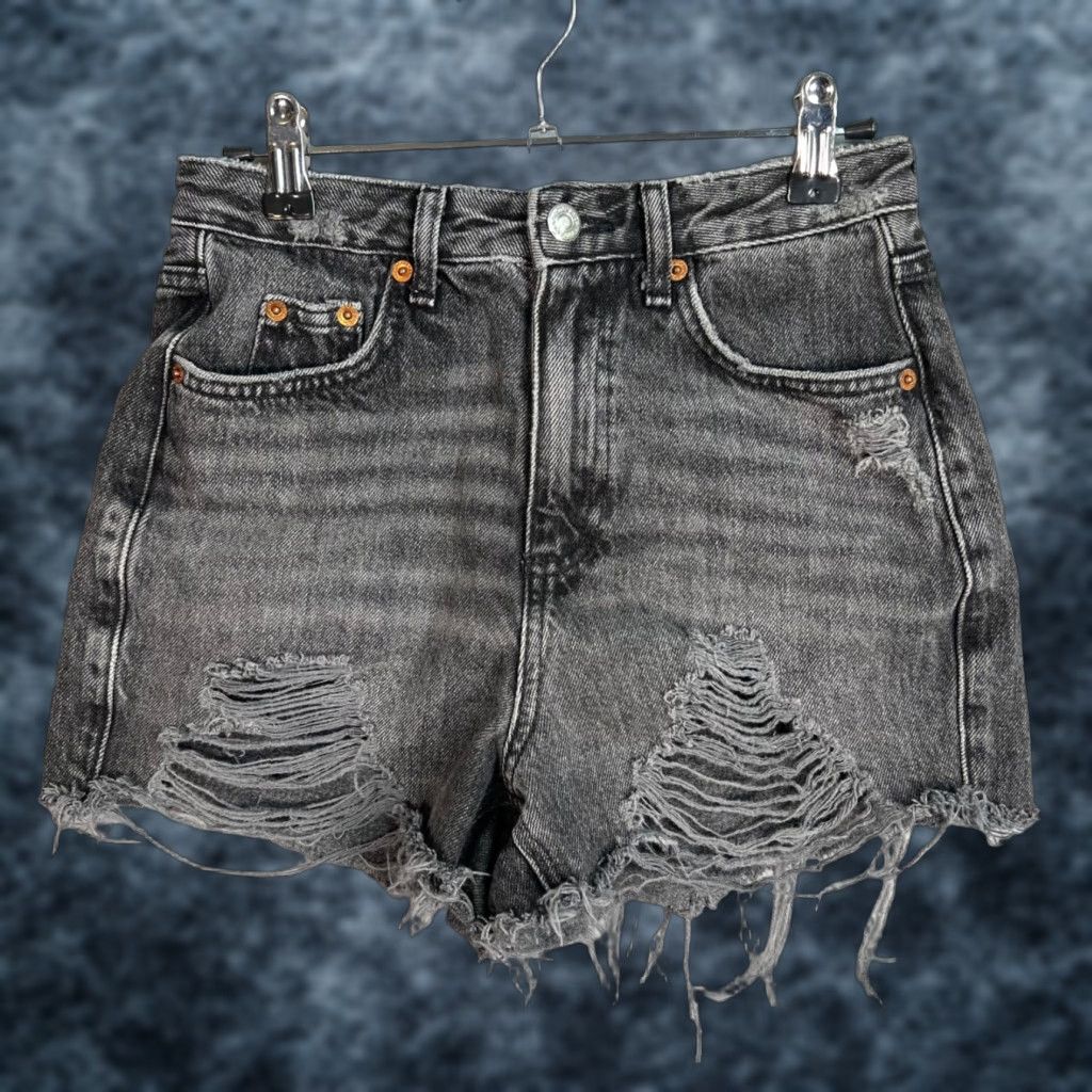 Topshop Topshop Womens Distressed Gray Mom Denim Shorts Ripped Frayed Hem Size 2 26in Inseam 3in 5-Pocket Denim Cotton Casual Summer Spring Womens Size 26" / US 2 / IT 38 - 1 Thumbnail